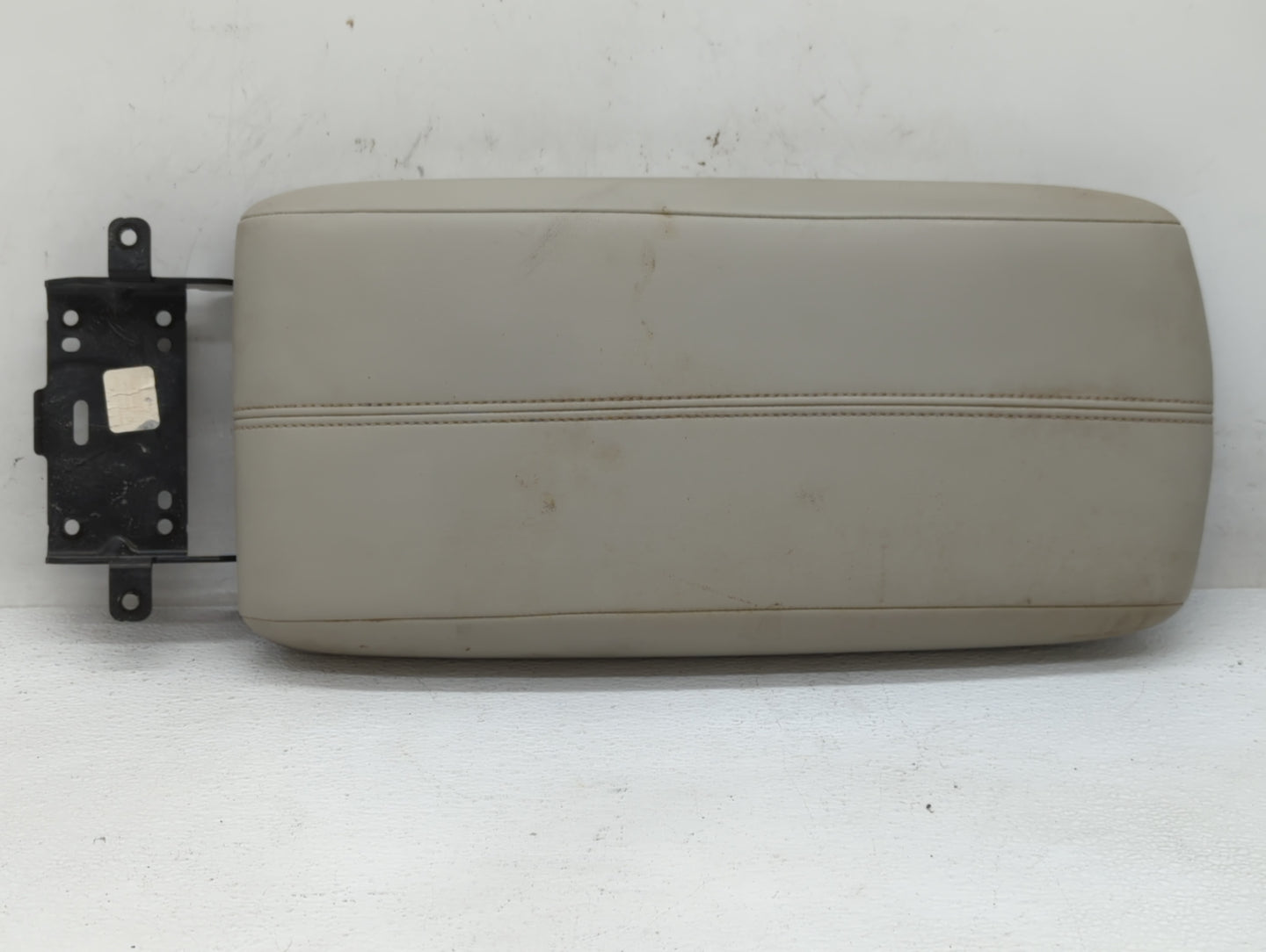 Dodge Journey Center Console Armrest Cover Lid Cream - Oemusedautoparts1.com