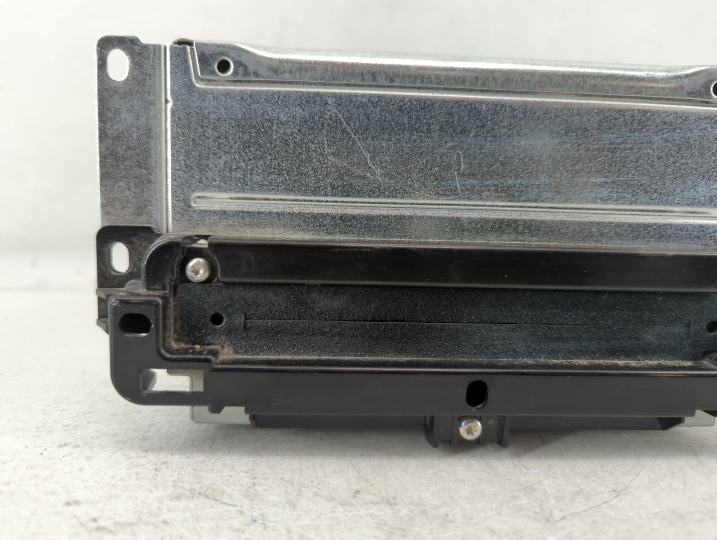 2018-2020 Dodge Journey Am Fm Cd Player Radio Receiver - Oemusedautoparts1.com