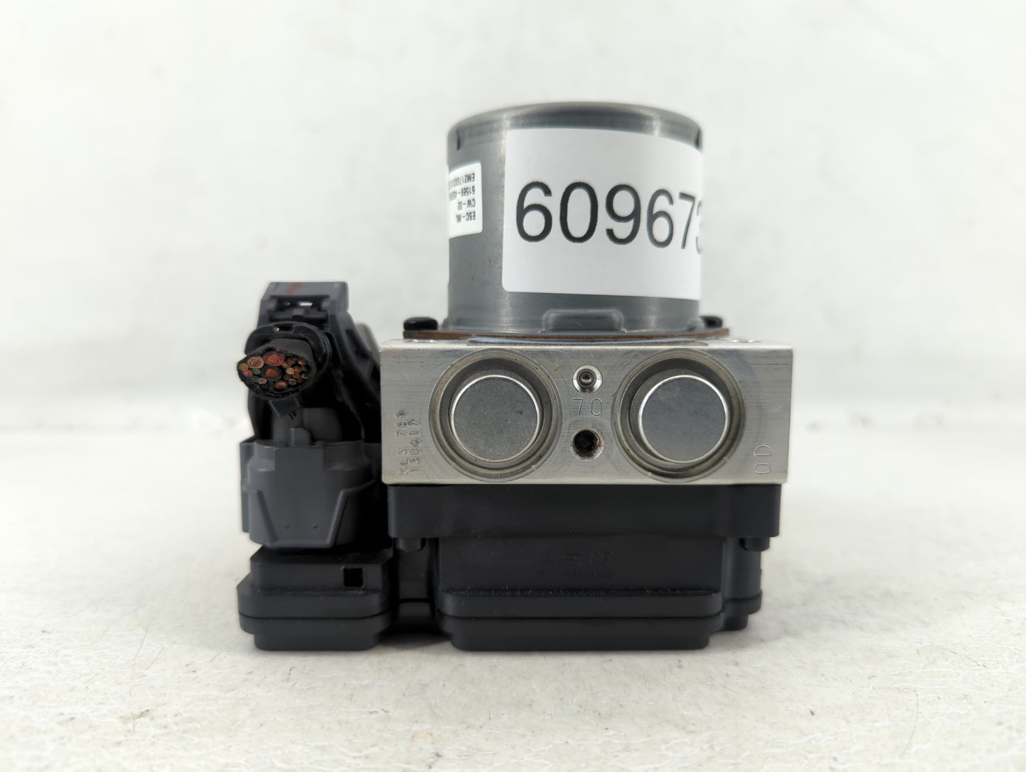 2018 Dodge Journey ABS Pump Control Module Replacement P/N:58920-B2120 Fits OEM Used Auto Parts - Oemusedautoparts1.com