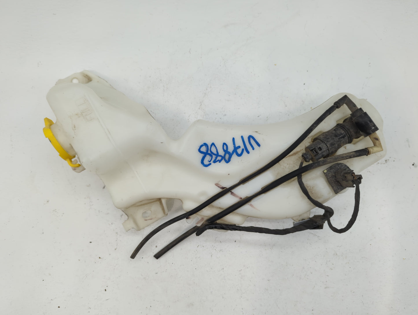 2018 Dodge Journey Windshield Washer Fluid Reservoir Bottle Oem - Oemusedautoparts1.com