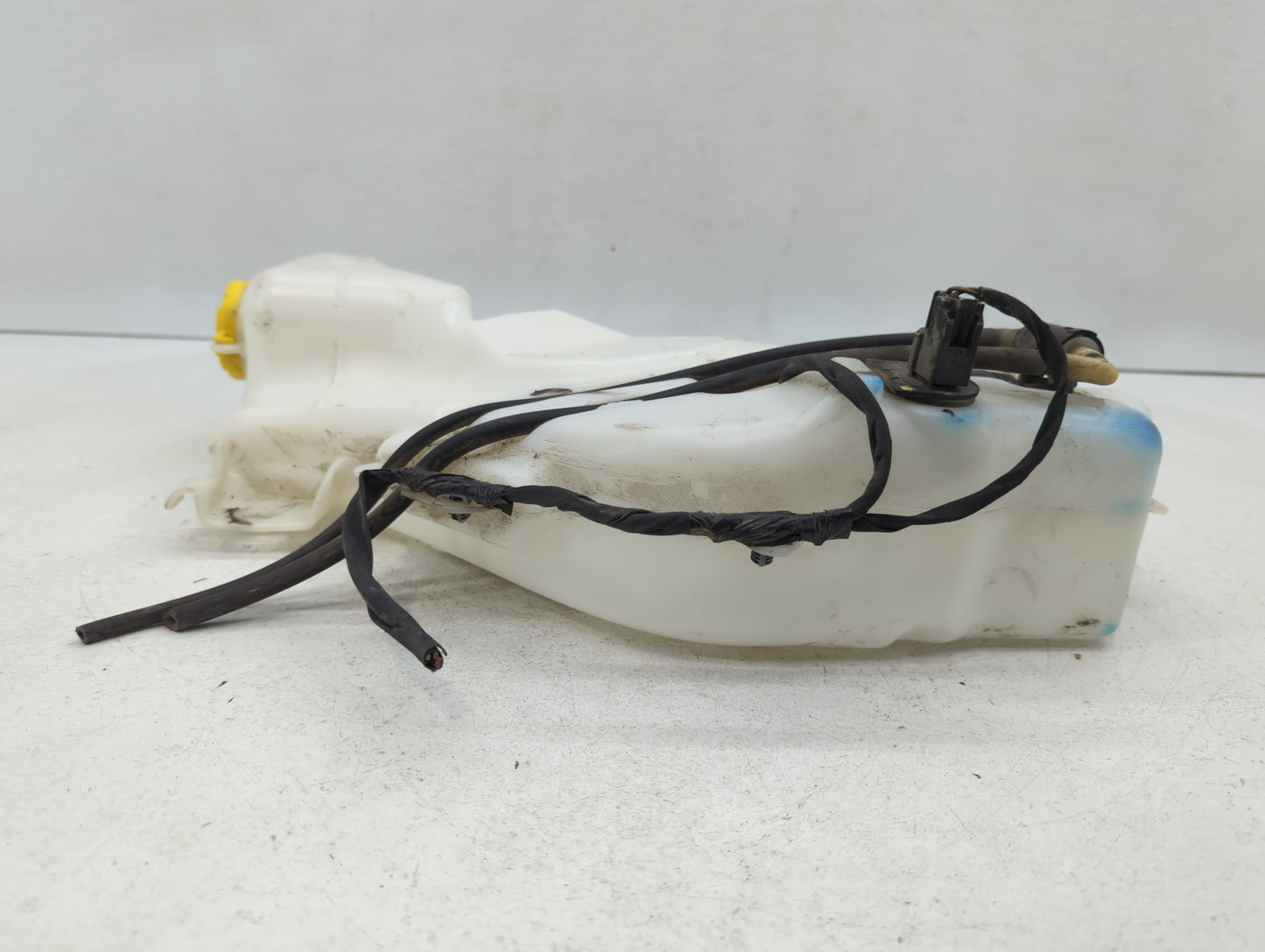 2018 Dodge Journey Windshield Washer Fluid Reservoir Bottle Oem - Oemusedautoparts1.com