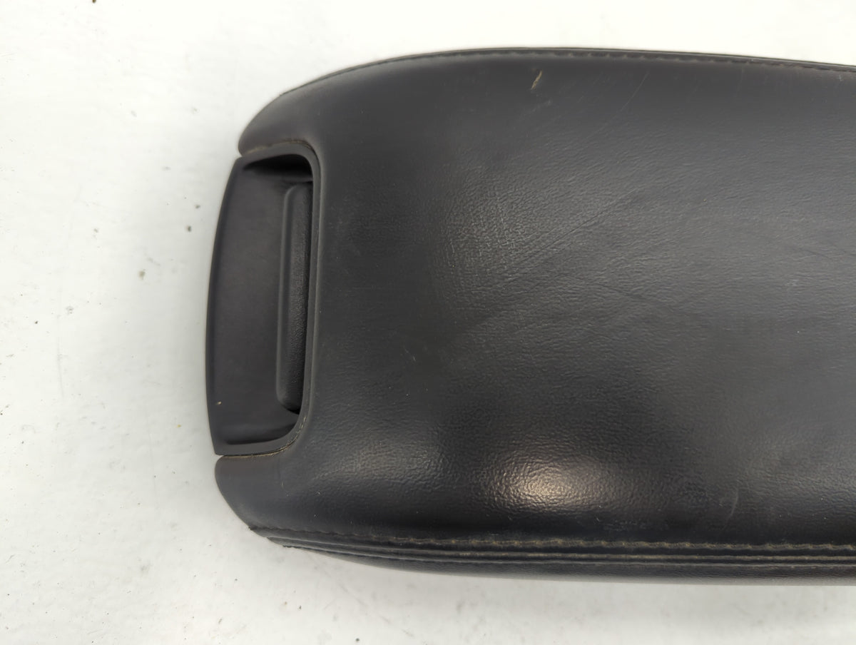 2018 Dodge Journey Center Console Armrest Cover Lid Black 612257 - Oemusedautoparts1.com