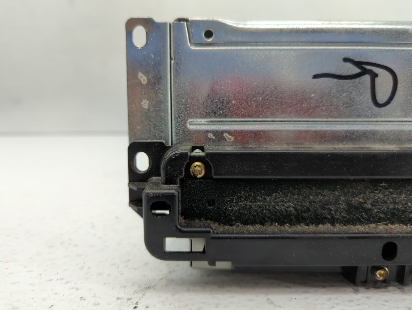 2018-2020 Dodge Journey Radio AM FM Cd Player Receiver Replacement P/N:P68209666AF Fits Fits 2018 2019 2020 OEM Used Auto Pa