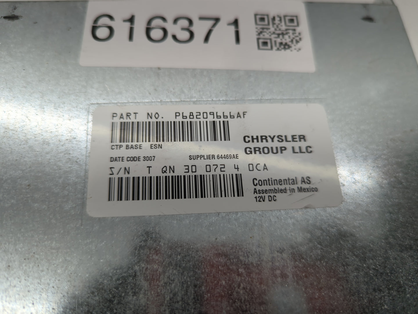 2018-2020 Dodge Journey Radio AM FM Cd Player Receiver Replacement P/N:P68209666AF Fits Fits 2018 2019 2020 OEM Used Auto Pa