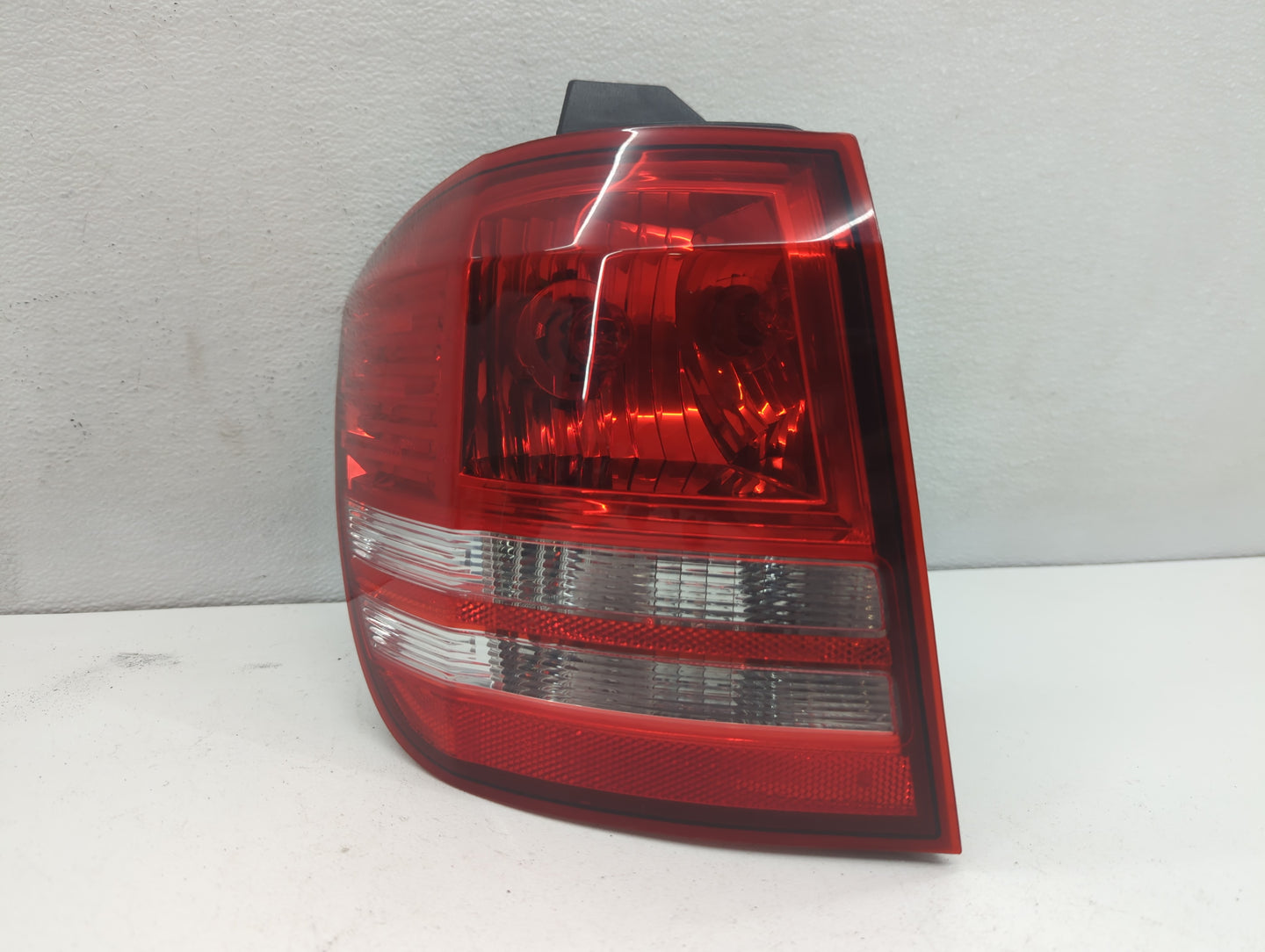 2018 Dodge Journey Tail Light Assembly Driver Left OEM P/N:5031043616 05116291AH Fits OEM Used Auto Parts - Oemusedautoparts