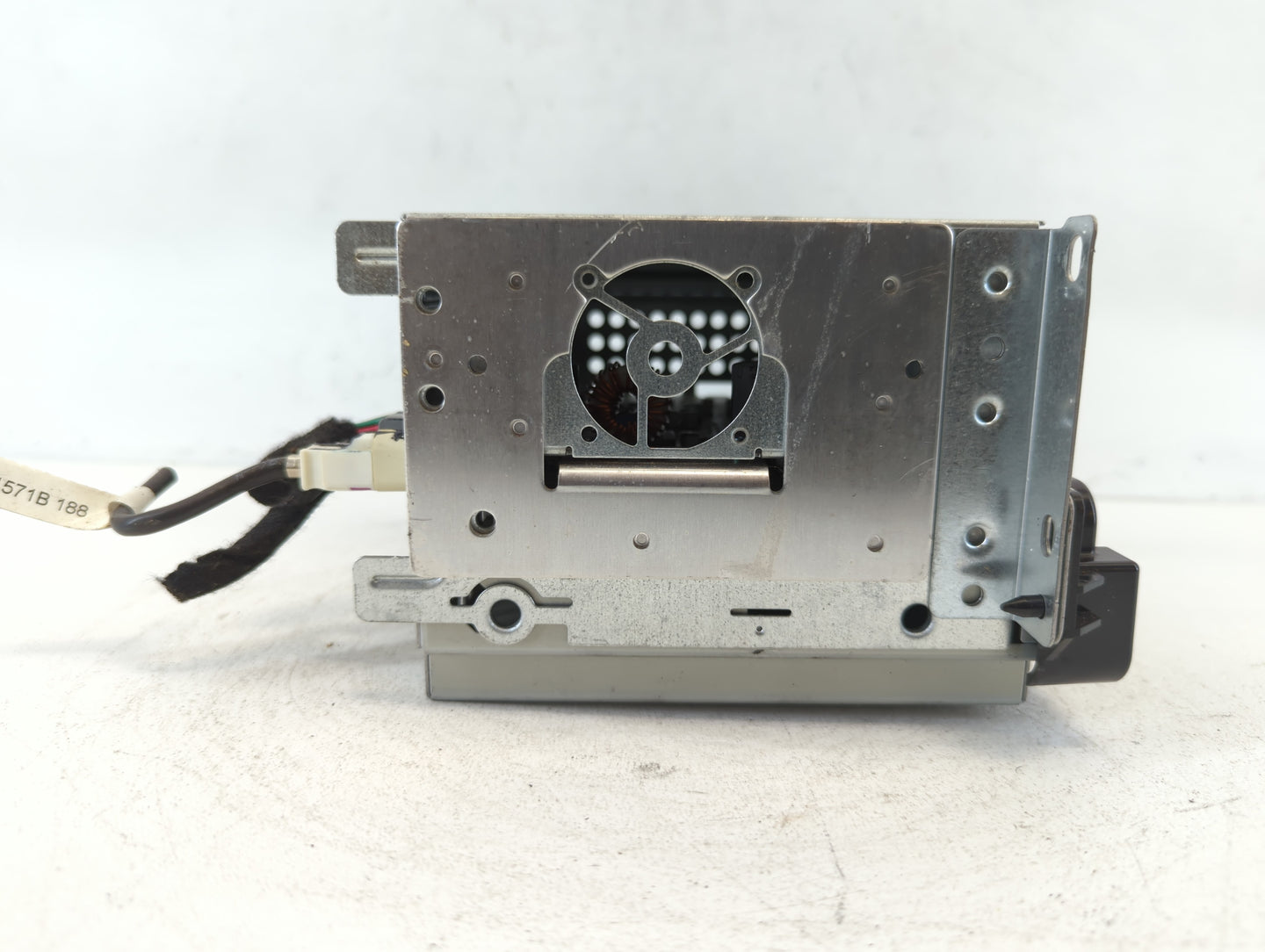 2018-2020 Dodge Journey Am Fm Cd Player Radio Receiver - Oemusedautoparts1.com