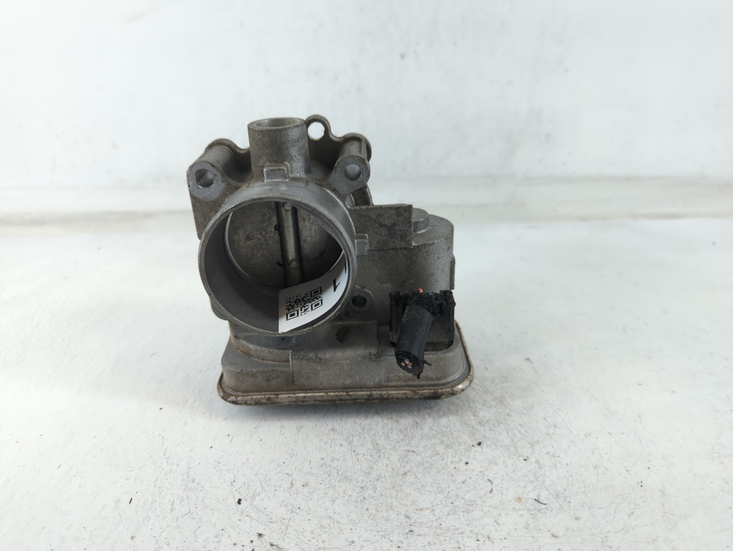 2009-2018 Dodge Journey Throttle Body Fits Fits 2007 2008 2009 2010 2011 2012 2013 2014 2015 2016 2017 2018 OEM Used Auto Pa