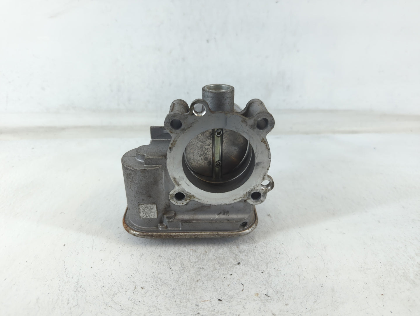 2009-2018 Dodge Journey Throttle Body Fits Fits 2007 2008 2009 2010 2011 2012 2013 2014 2015 2016 2017 2018 OEM Used Auto Pa