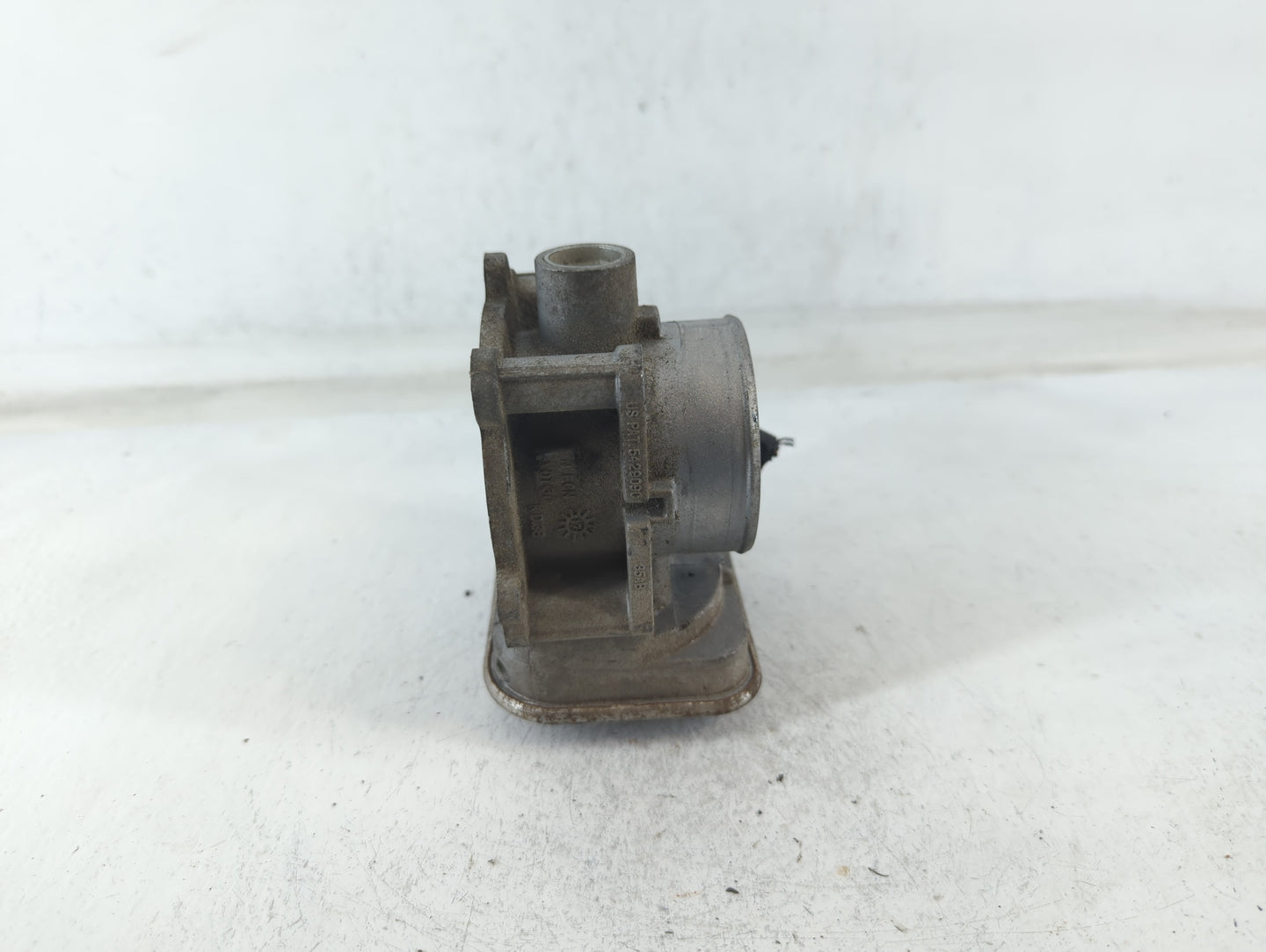 2009-2018 Dodge Journey Throttle Body Fits Fits 2007 2008 2009 2010 2011 2012 2013 2014 2015 2016 2017 2018 OEM Used Auto Pa