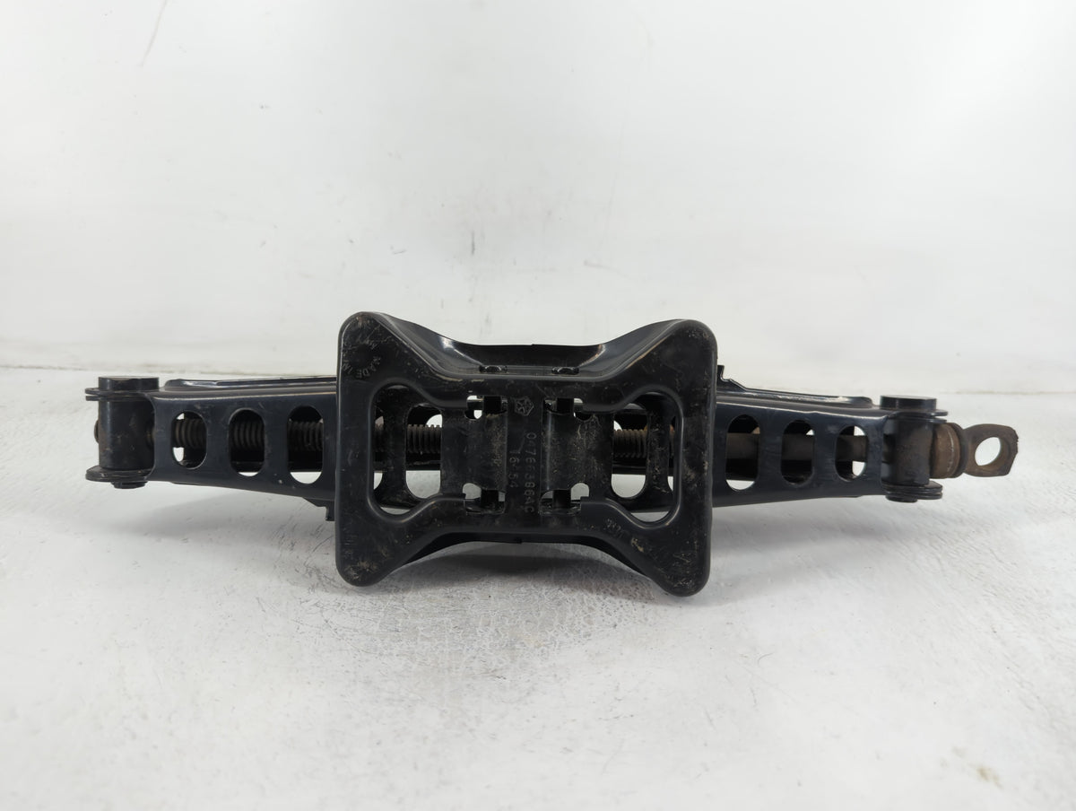2018 Dodge Journey Spare Scissor Car Jack 683687 - Oemusedautoparts1.com