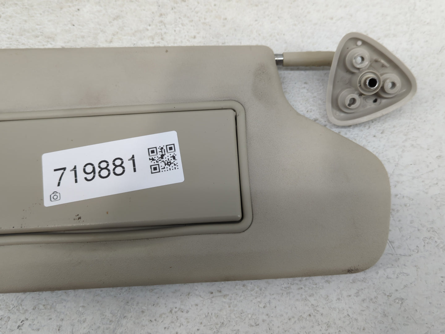 2018 Dodge Journey Sun Visor Shade Replacement Driver Left Mirror Fits OEM Used Auto Parts - Oemusedautoparts1.com