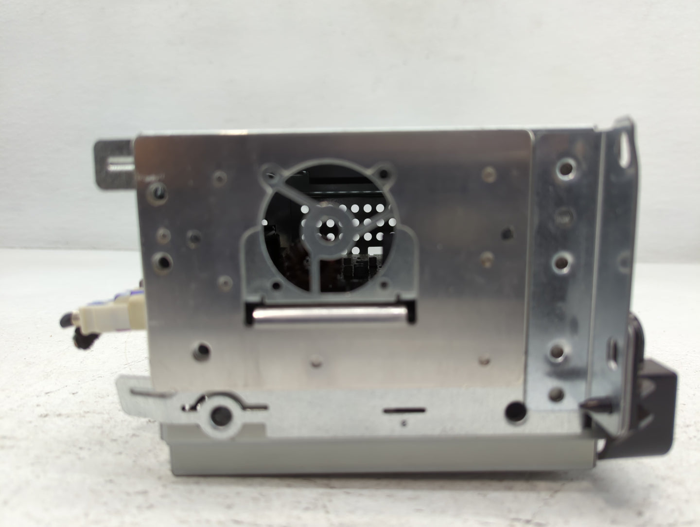 2018-2020 Dodge Journey Am Fm Cd Player Radio Receiver - Oemusedautoparts1.com