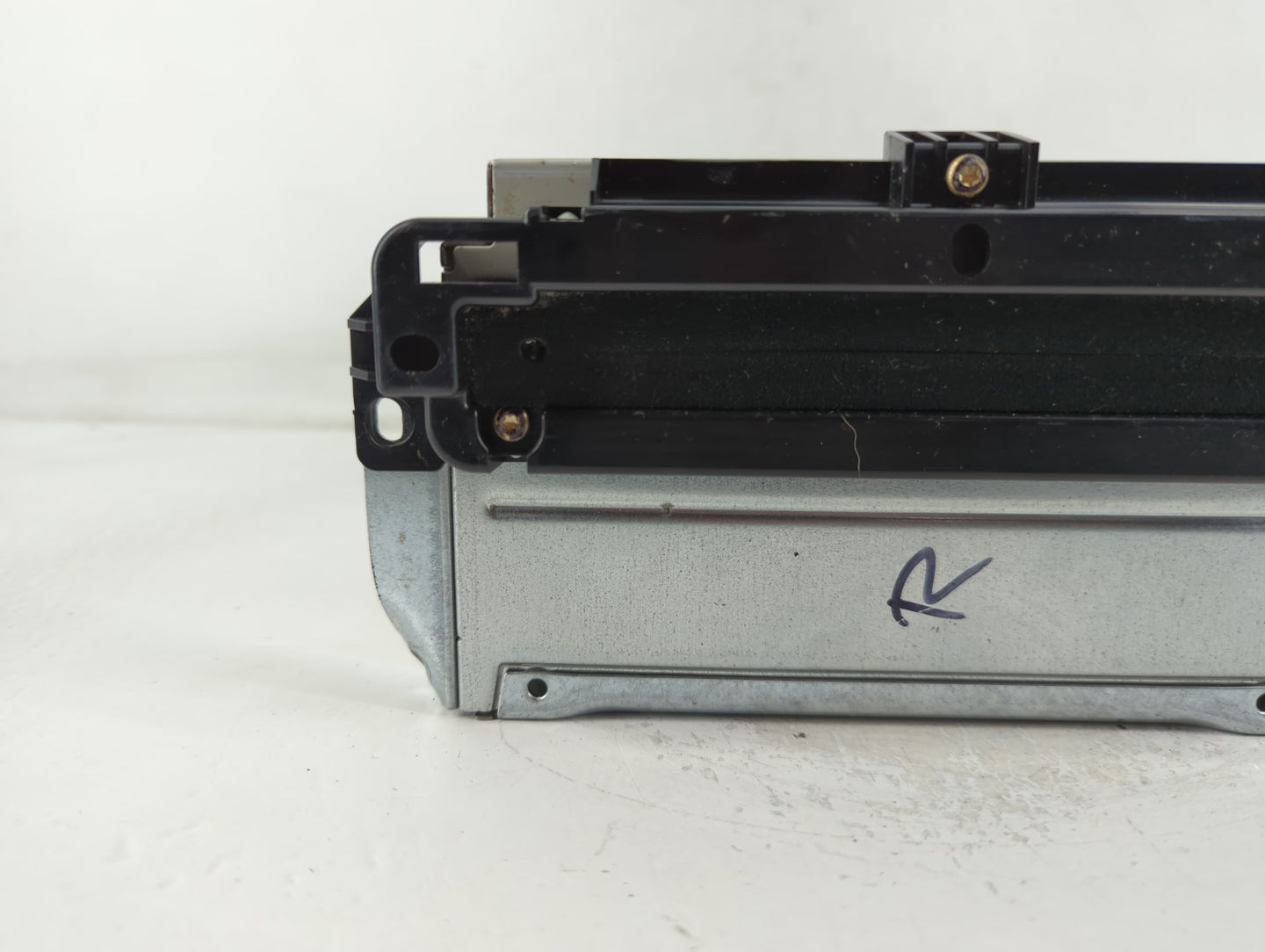 2018-2020 Dodge Journey Radio AM FM Cd Player Receiver Replacement P/N:P68209665AF Fits Fits 2018 2019 2020 OEM Used Auto Pa