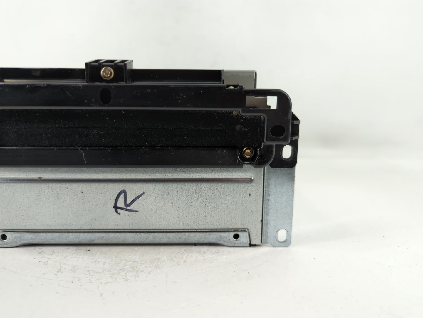 2018-2020 Dodge Journey Radio AM FM Cd Player Receiver Replacement P/N:P68209665AF Fits Fits 2018 2019 2020 OEM Used Auto Pa