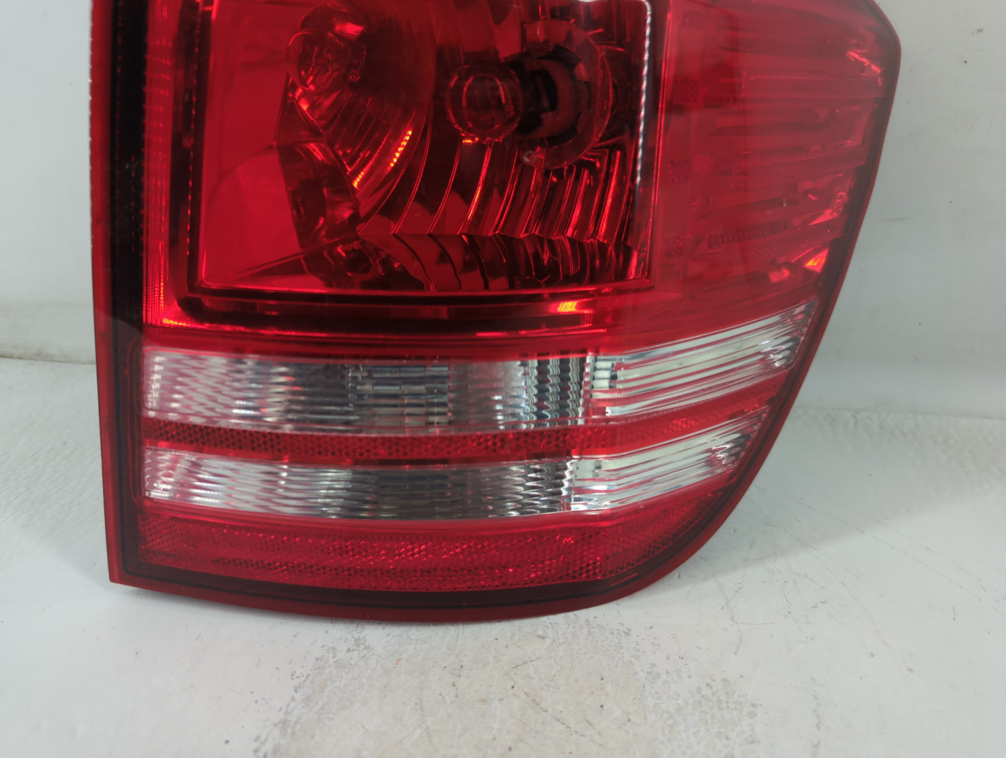 2010-2020 Dodge Journey Tail Light Assembly Passenger Right OEM P/N:05067784A 05116290A Fits OEM Used Auto Parts - Oemusedau