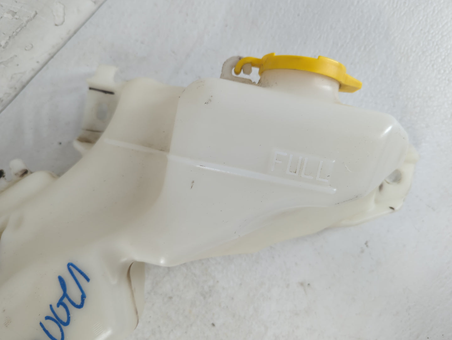 2018 Dodge Journey Windshield Washer Fluid Reservoir Bottle Oem - Oemusedautoparts1.com