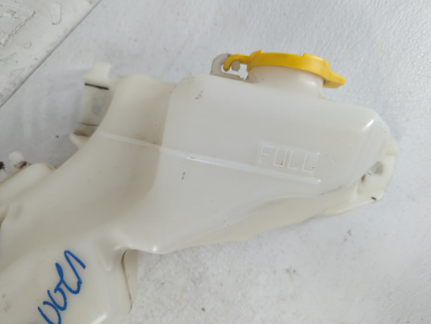 2018 Dodge Journey Windshield Washer Fluid Reservoir Bottle Oem - Oemusedautoparts1.com