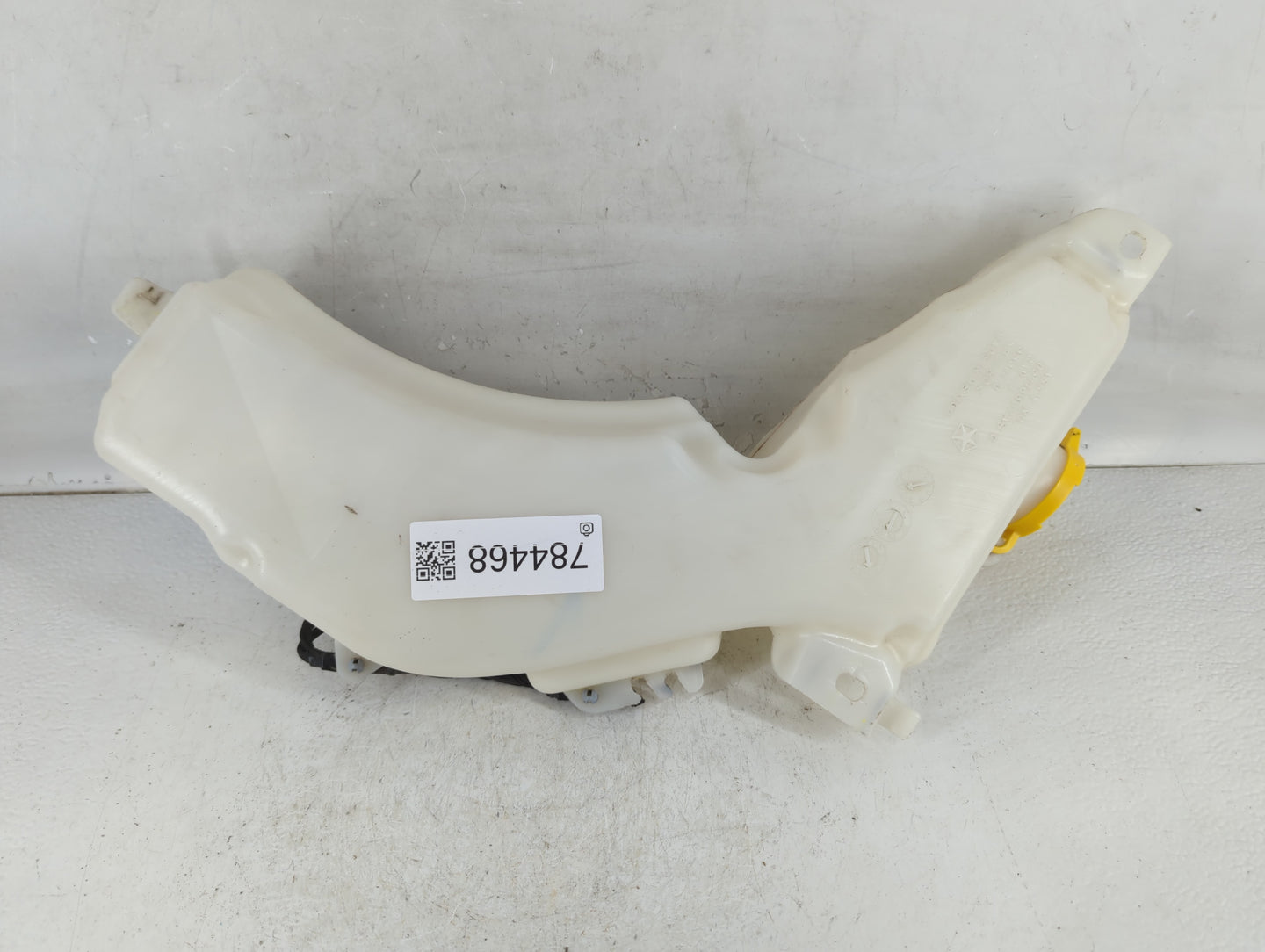 2018 Dodge Journey Windshield Washer Fluid Reservoir Bottle Oem - Oemusedautoparts1.com