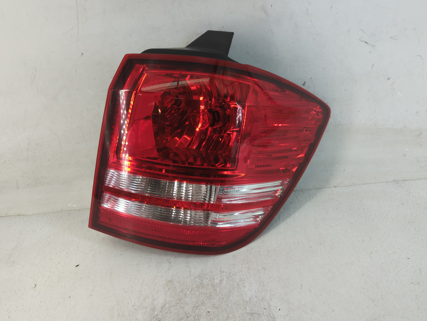 2010-2020 Dodge Journey Tail Light Assembly Passenger Right OEM P/N:05116290AH Fits OEM Used Auto Parts - Oemusedautoparts1.