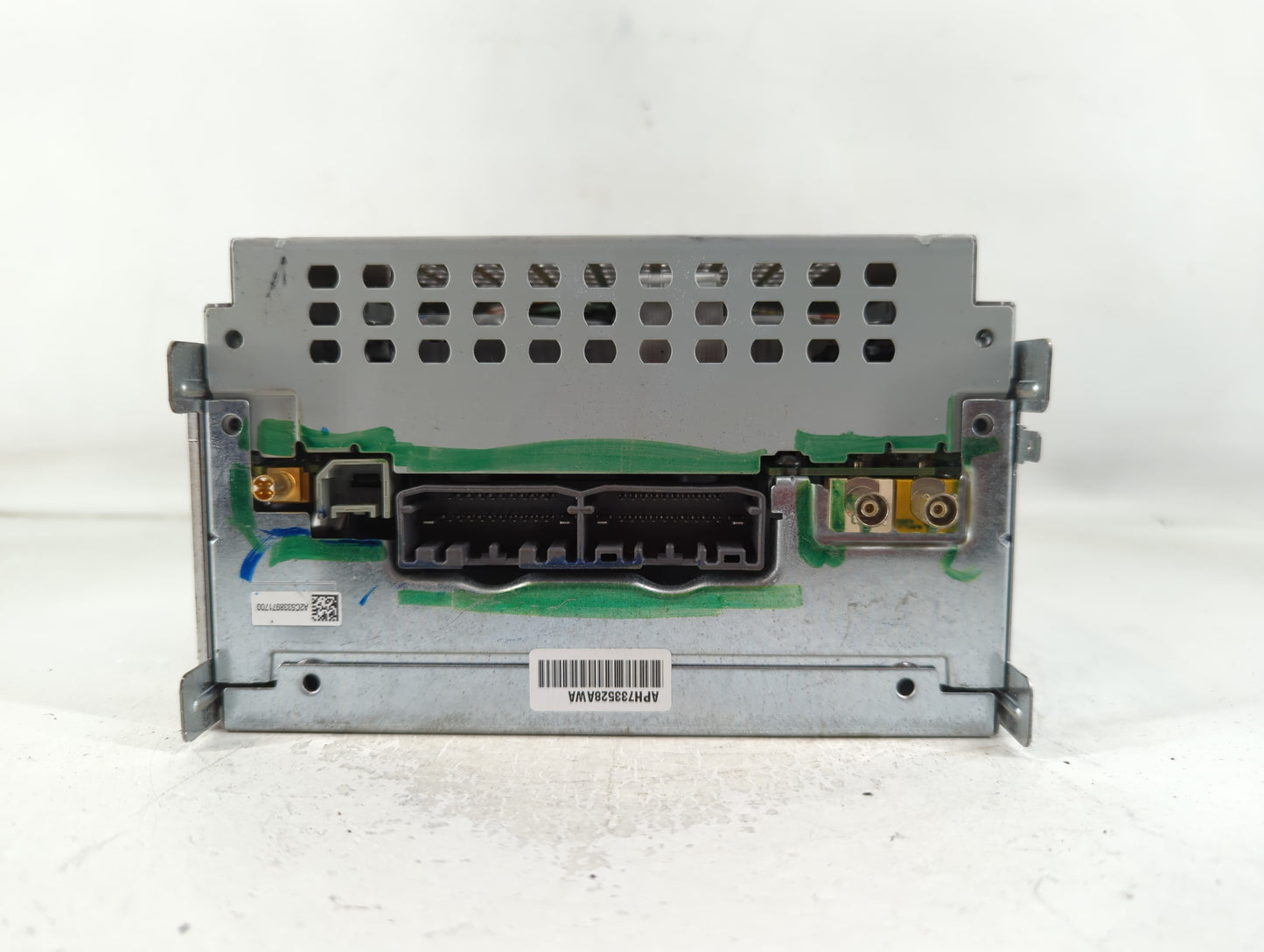 2018-2020 Dodge Journey Radio AM FM Cd Player Receiver Replacement P/N:P68207665AF Fits Fits 2018 2019 2020 OEM Used Auto Pa