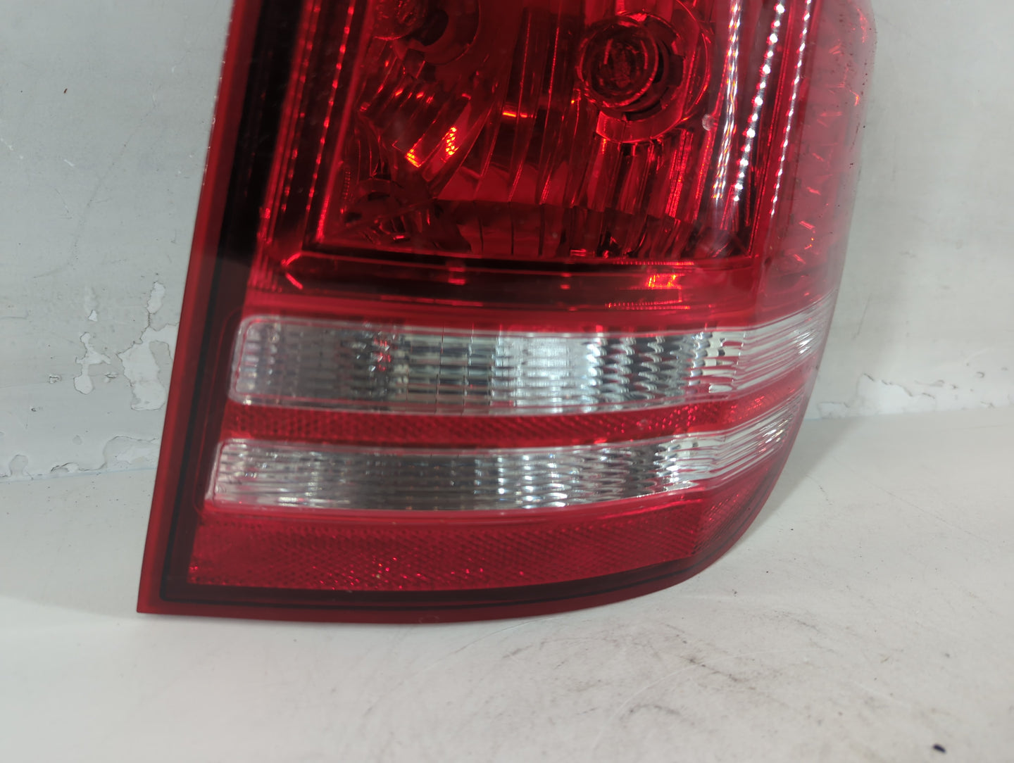2010-2020 Dodge Journey Tail Light Assembly Passenger Right OEM P/N:05116290AH Fits OEM Used Auto Parts - Oemusedautoparts1.