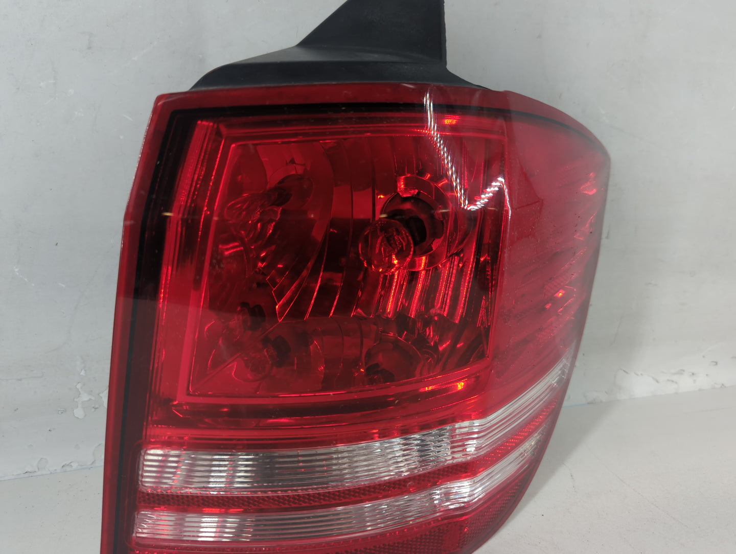 2010-2020 Dodge Journey Tail Light Assembly Passenger Right OEM P/N:05116290AH Fits OEM Used Auto Parts - Oemusedautoparts1.