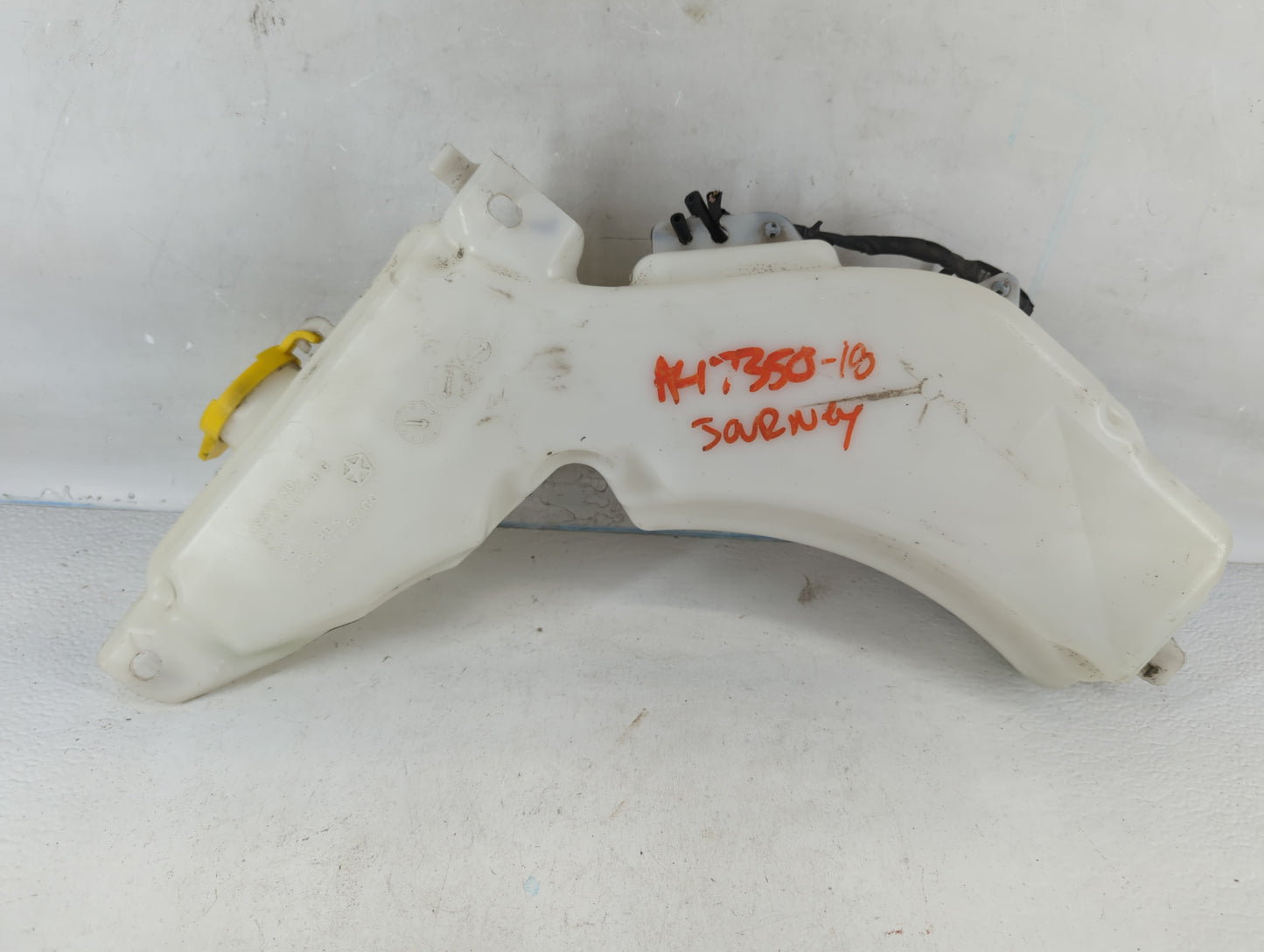 2018 Dodge Journey Windshield Washer Fluid Reservoir Bottle Oem - Oemusedautoparts1.com