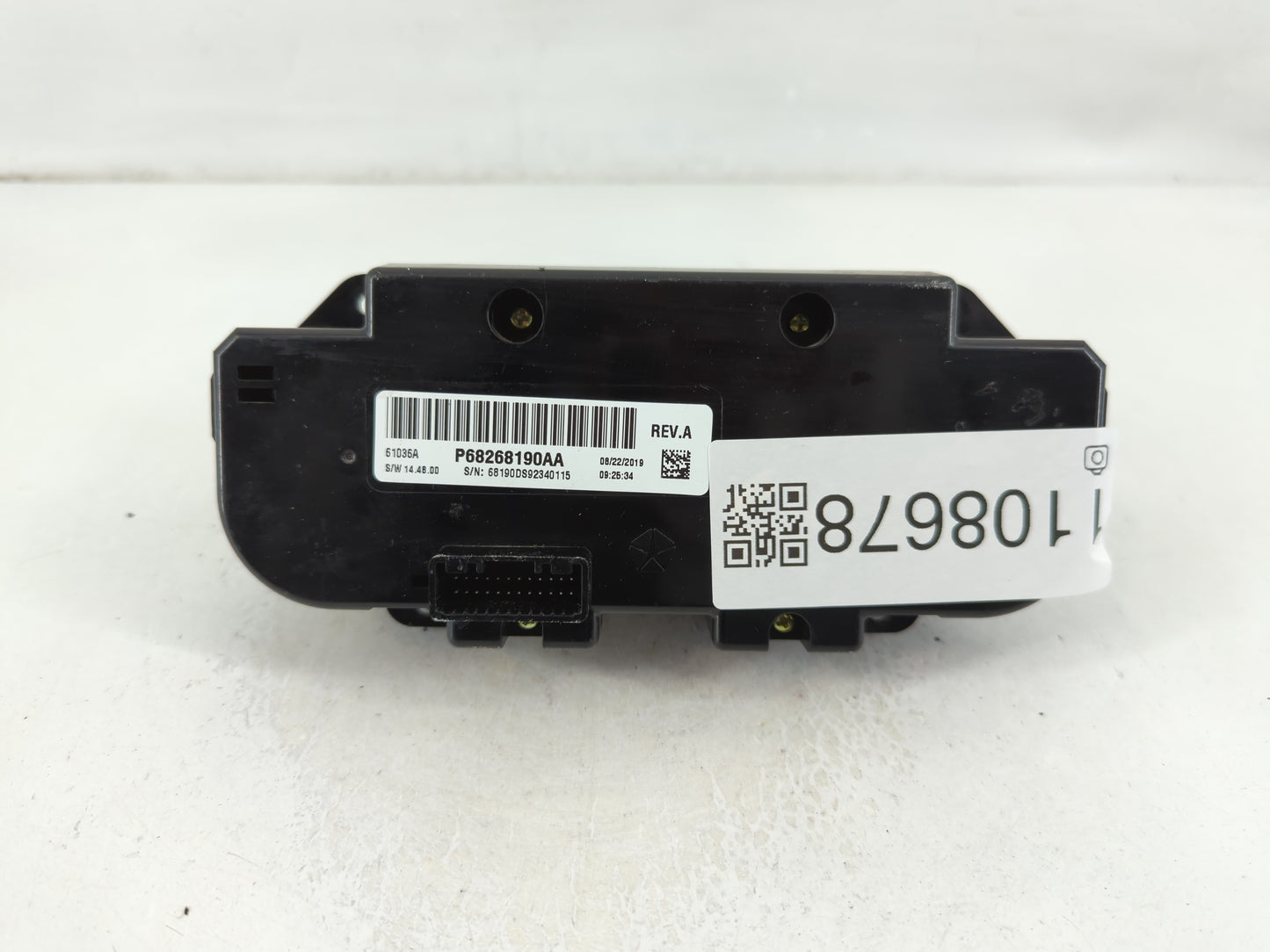 2018 Dodge Ram 1500 Climate Control Module Temperature AC/Heater Replacement P/N:P68268190AA Fits OEM Used Auto Parts - Oemu