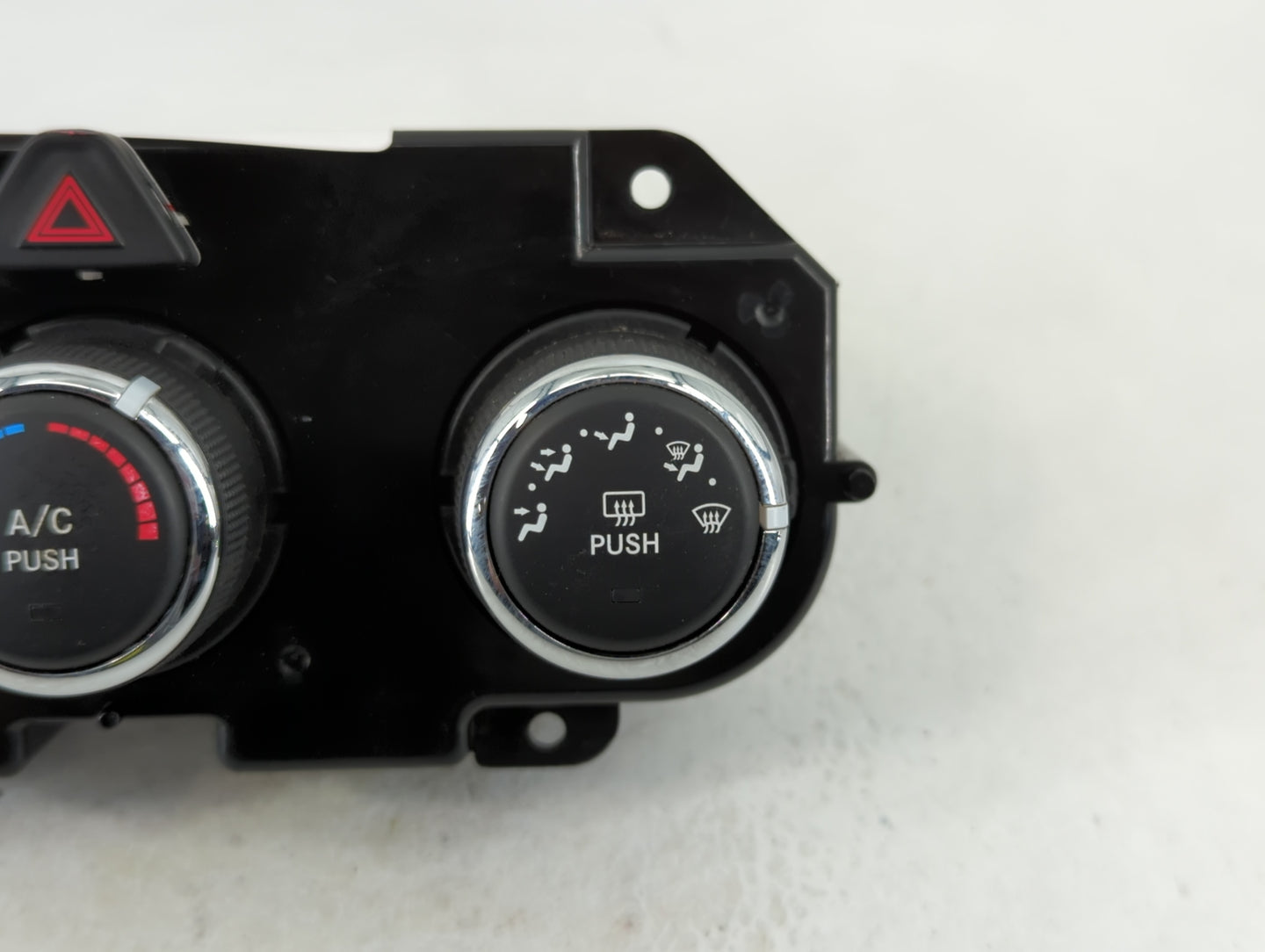 2018 Dodge Ram 1500 Climate Control Module Temperature AC/Heater Replacement P/N:P68268190AA Fits OEM Used Auto Parts - Oemu