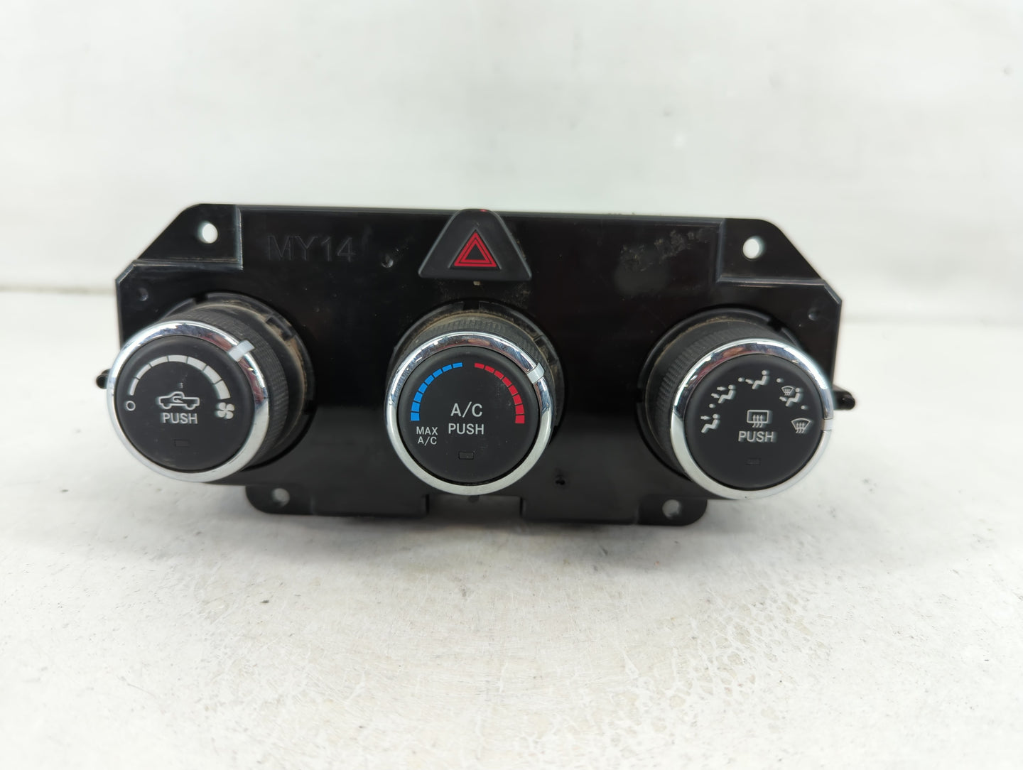 2018 Dodge Ram 1500 Climate Control Module Temperature AC/Heater Replacement P/N:P68268190AA Fits OEM Used Auto Parts - Oemu