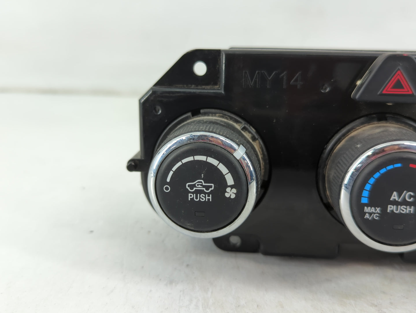 2018 Dodge Ram 1500 Climate Control Module Temperature AC/Heater Replacement P/N:P68268190AA Fits OEM Used Auto Parts - Oemu