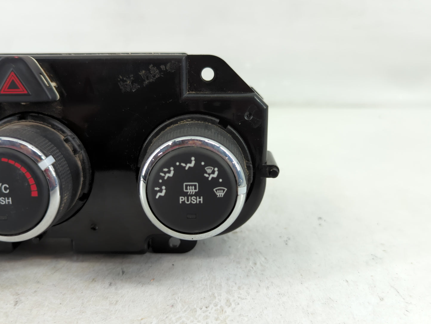 2018 Dodge Ram 1500 Climate Control Module Temperature AC/Heater Replacement P/N:P68268190AA Fits OEM Used Auto Parts - Oemu