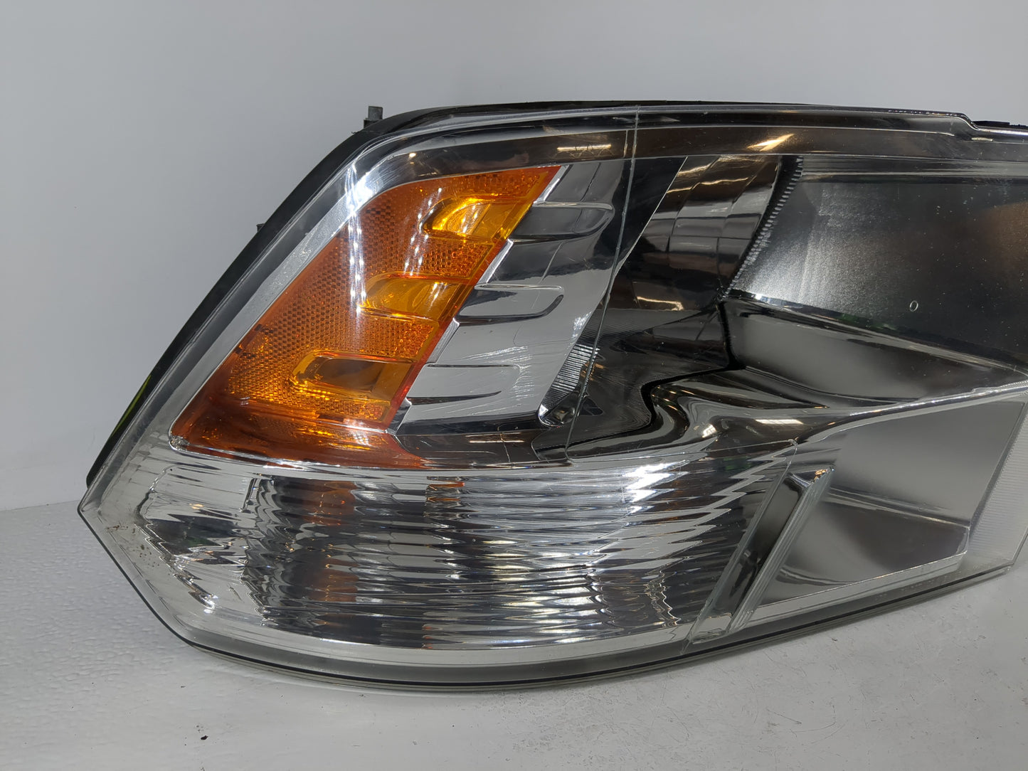 Dodge Ram 1500 Driver Left Oem Head Light Headlight Lamp - Oemusedautoparts1.com