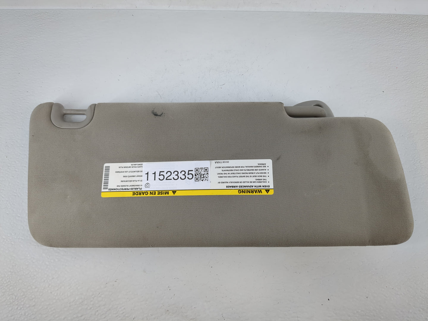 2018 Dodge Ram 1500 Sun Visor Shade Replacement Driver Left Mirror Fits Fits 2013 2014 2015 2016 2017 2019 2020 2021 2022 OE