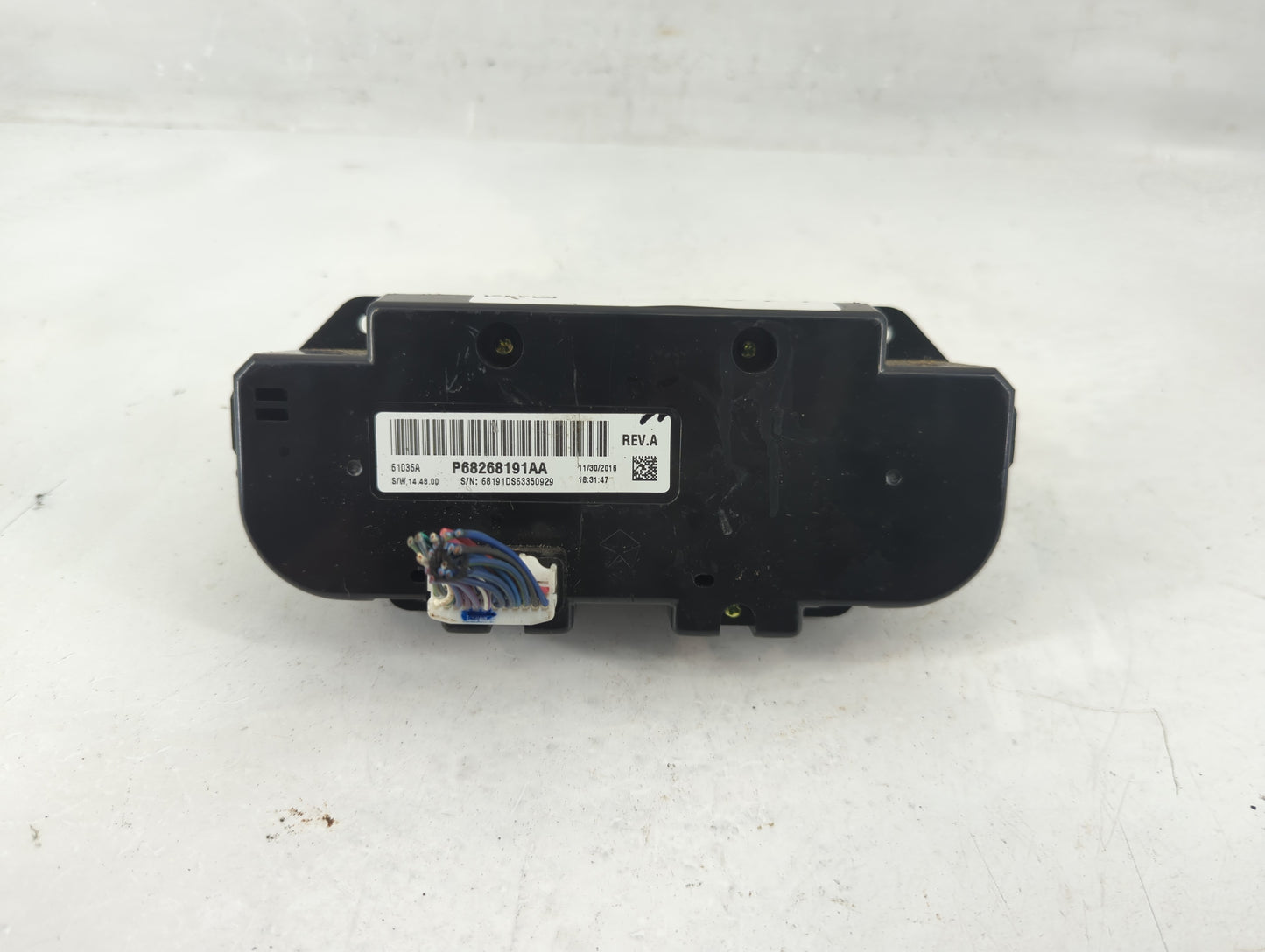 2018 Dodge Ram 1500 Climate Control Module Temperature AC/Heater Replacement P/N:P68268191AA Fits OEM Used Auto Parts - Oemu