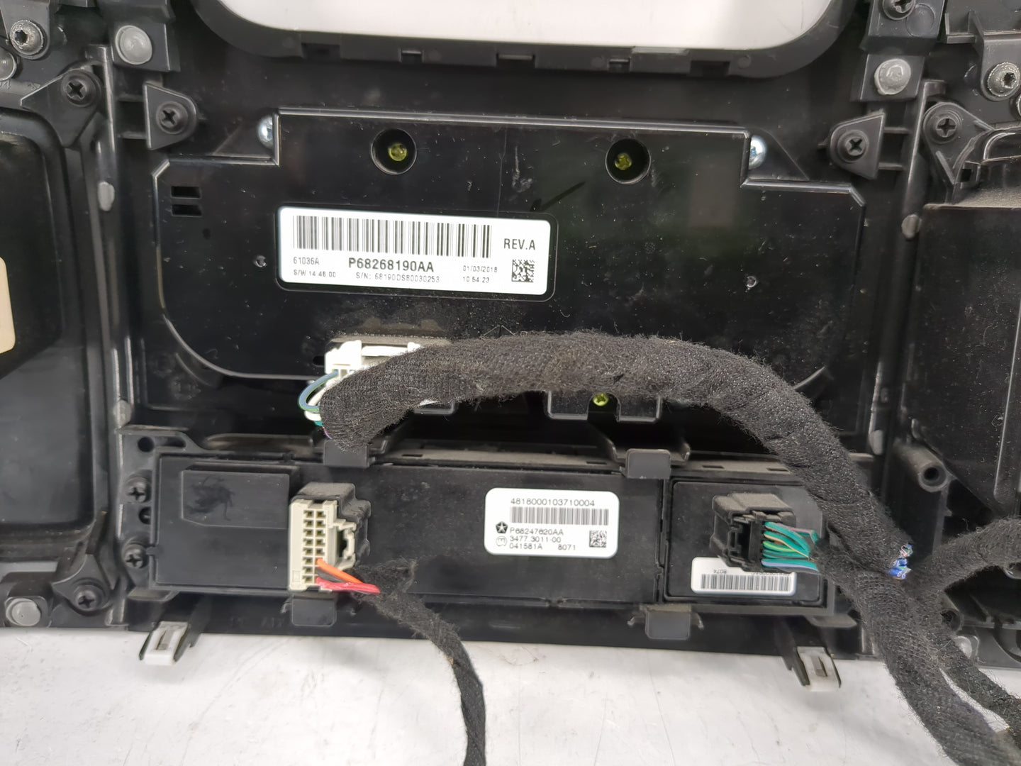 2018 Dodge Ram 1500 Climate Control Module Temperature AC/Heater Replacement P/N:P68268190AA Fits OEM Used Auto Parts - Oemu