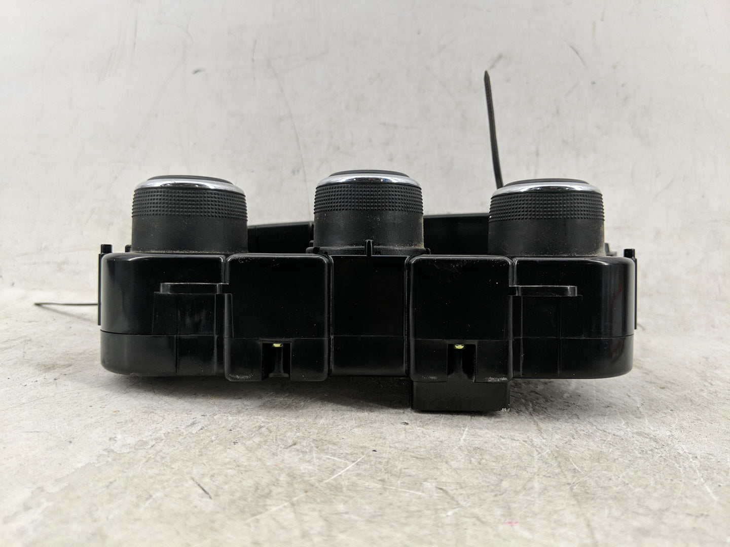 2018 Dodge Ram 1500 Climate Control Module Temperature AC/Heater Replacement P/N:P68268190 Fits OEM Used Auto Parts - Oemuse