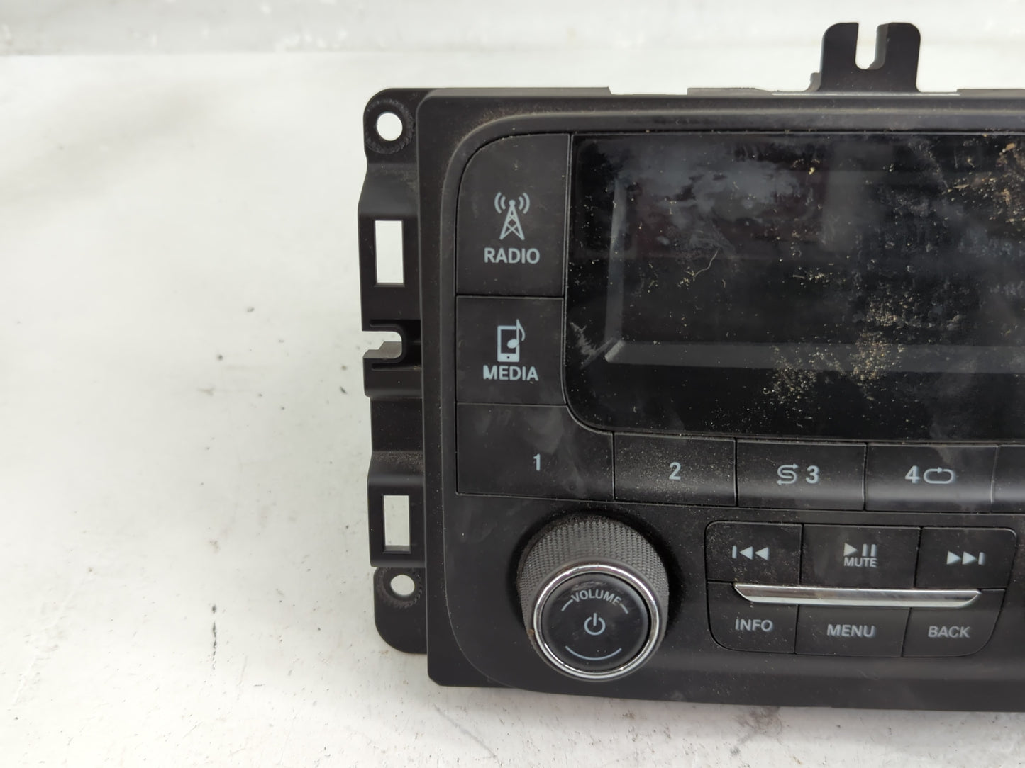 2018 Dodge Ram 1500 Radio AM FM Cd Player Receiver Replacement P/N:68271362AC Fits Fits 2017 2019 2020 OEM Used Auto Parts -
