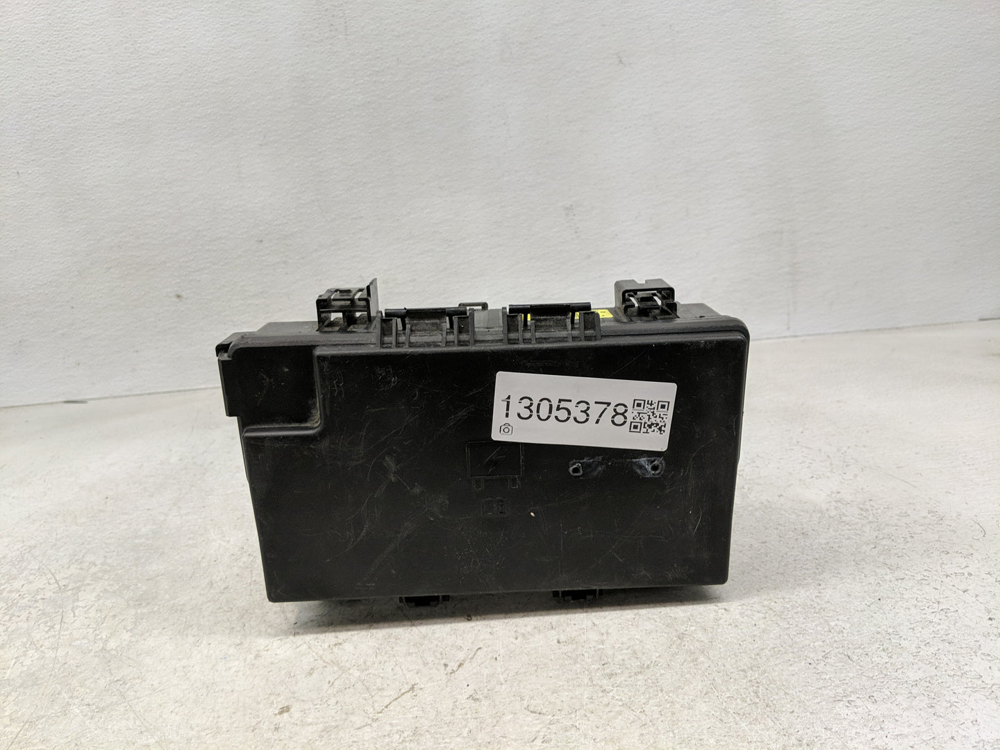2018 Dodge Ram 1500 Fusebox Fuse Box Panel Relay Module P/N:P68322371AB B Fits OEM Used Auto Parts - Oemusedautoparts1.com