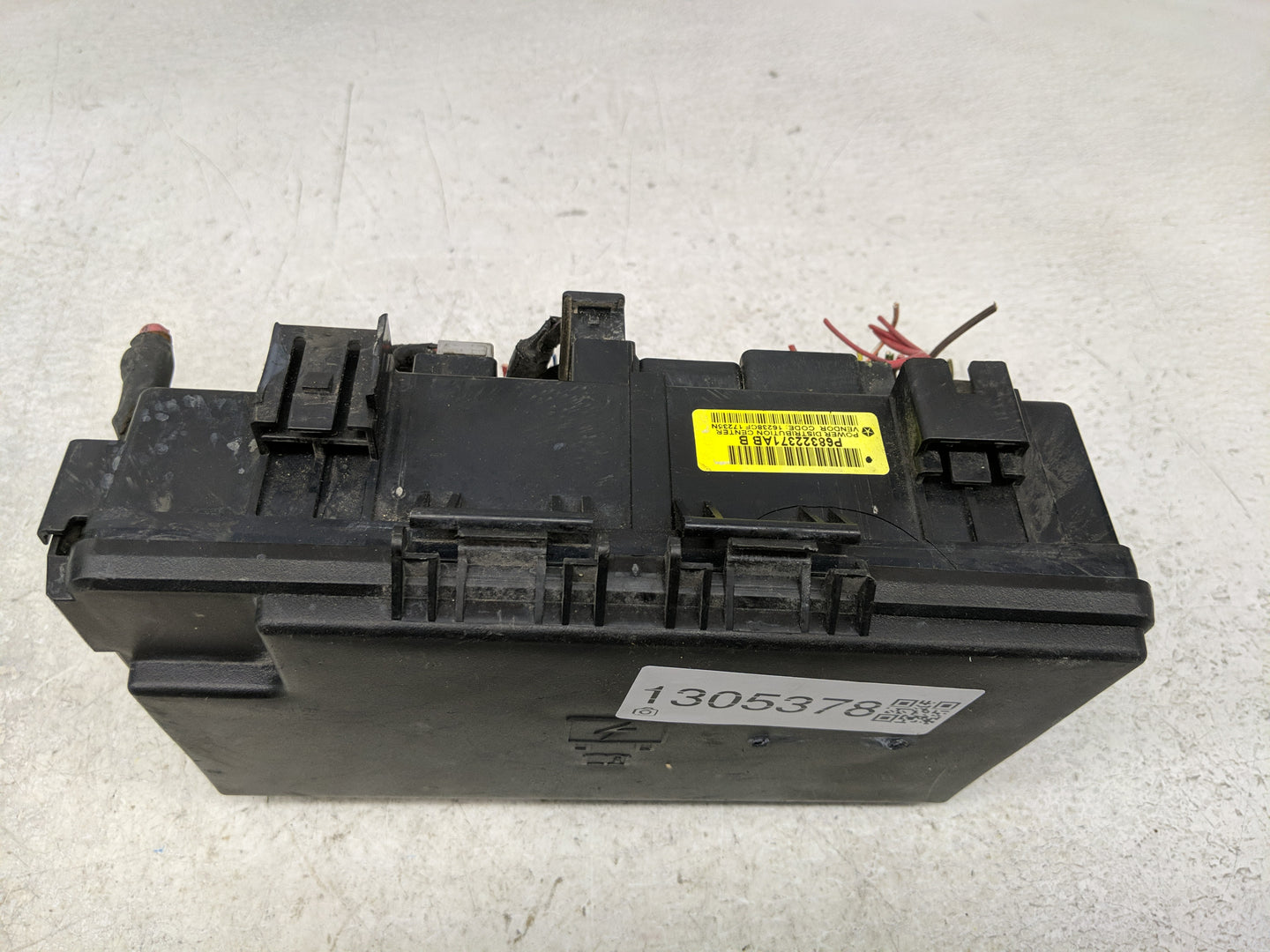 2018 Dodge Ram 1500 Fusebox Fuse Box Panel Relay Module P/N:P68322371AB B Fits OEM Used Auto Parts - Oemusedautoparts1.com