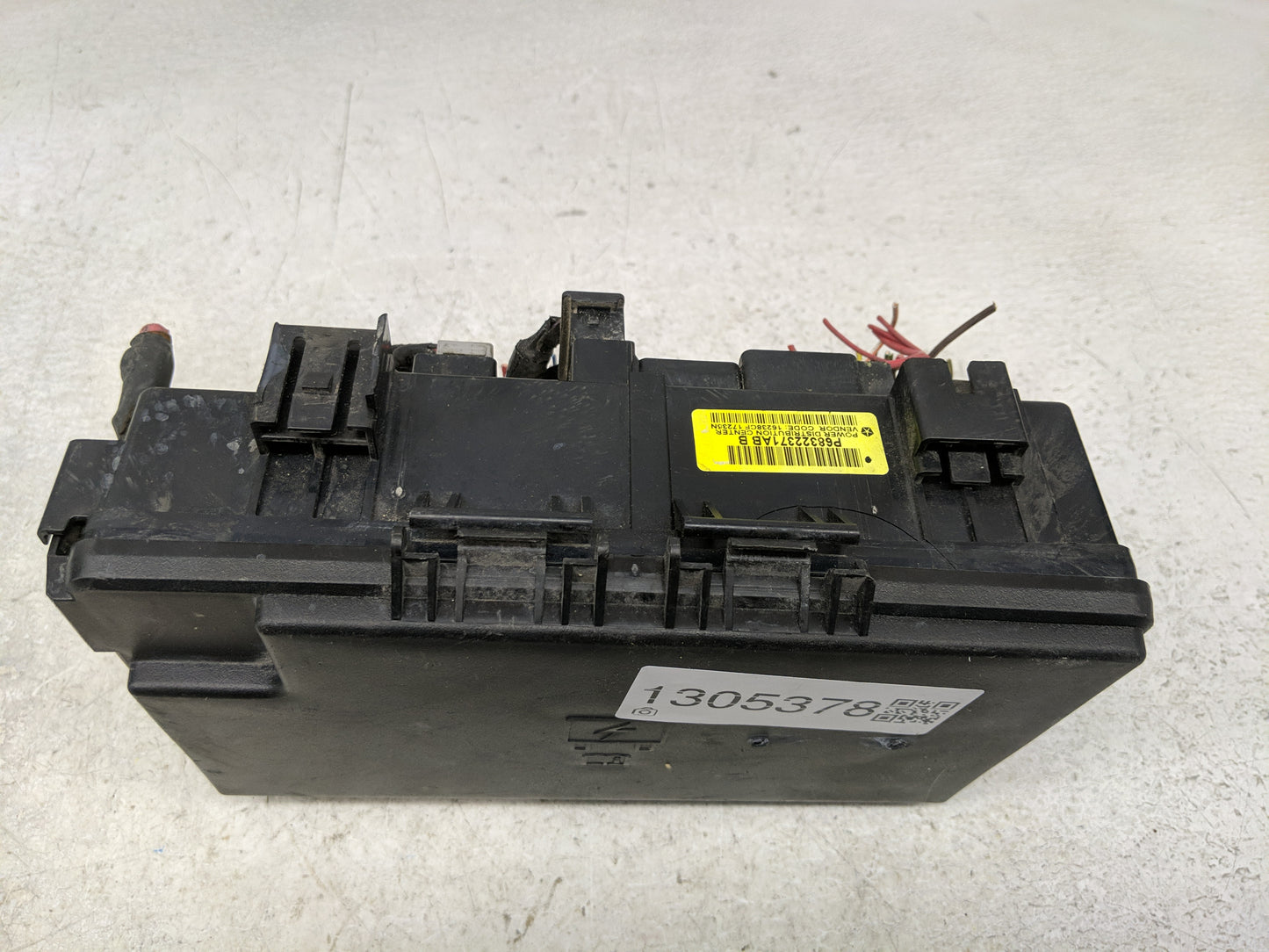 2018 Dodge Ram 1500 Fusebox Fuse Box Panel Relay Module P/N:P68322371AB B Fits OEM Used Auto Parts - Oemusedautoparts1.com