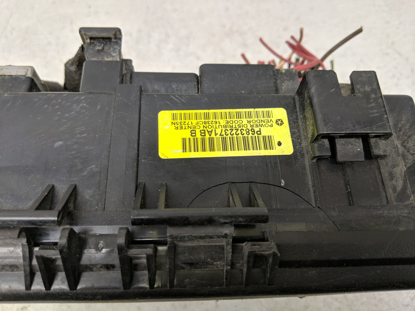 2018 Dodge Ram 1500 Fusebox Fuse Box Panel Relay Module P/N:P68322371AB B Fits OEM Used Auto Parts - Oemusedautoparts1.com