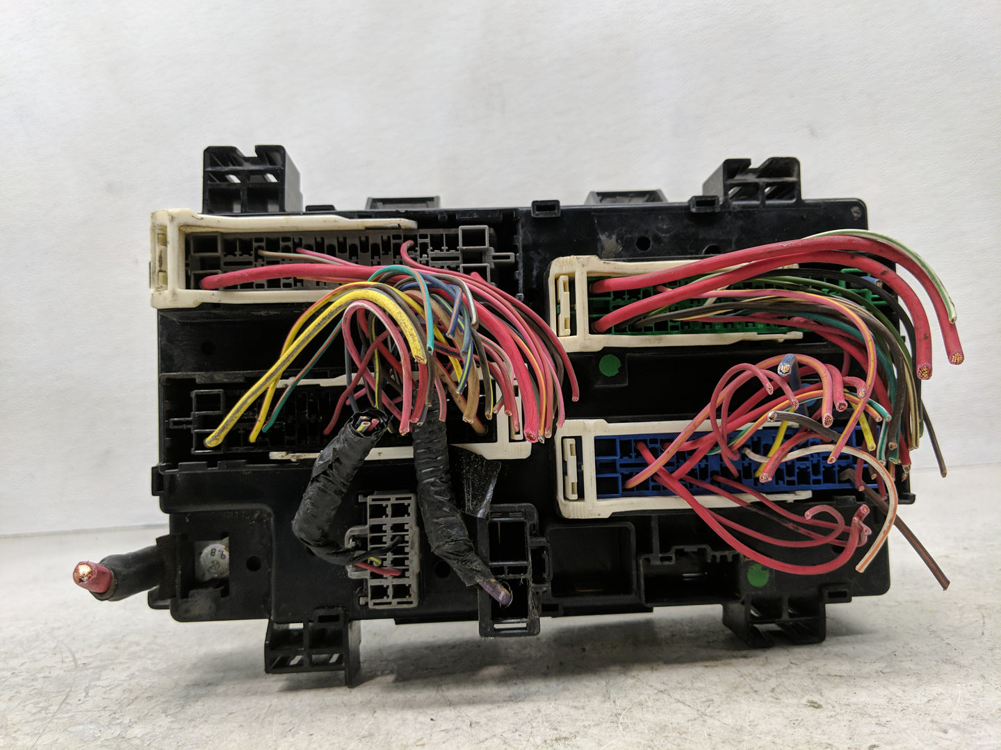 2018 Dodge Ram 1500 Fusebox Fuse Box Panel Relay Module P/N:P68322371AB B Fits OEM Used Auto Parts - Oemusedautoparts1.com