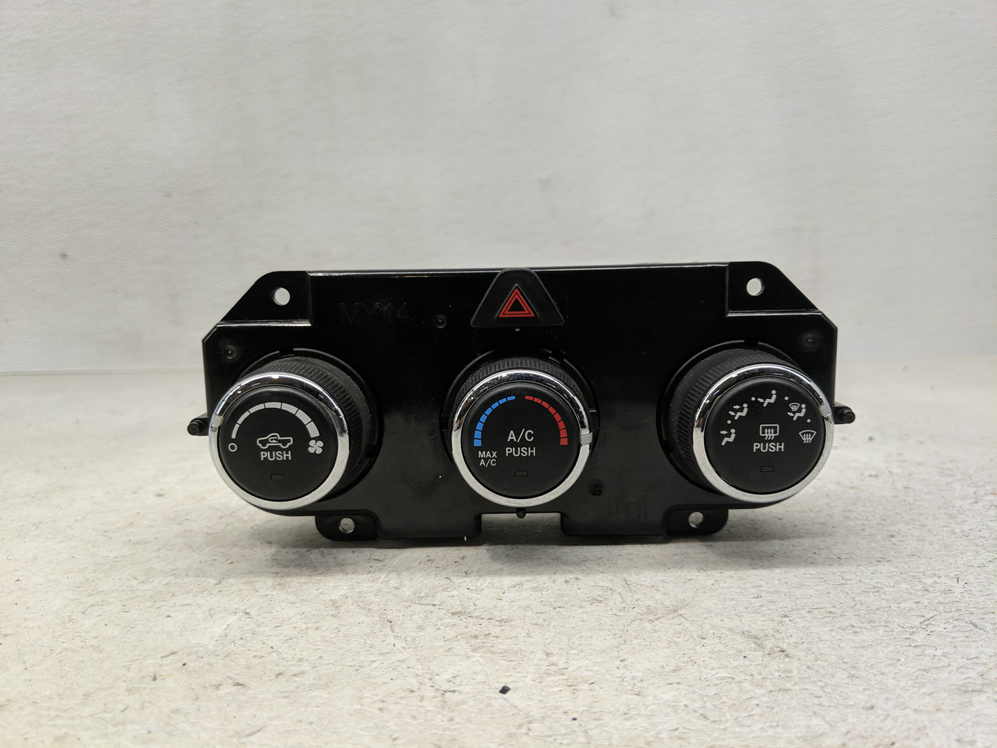 2018 Dodge Ram 1500 Climate Control Module Temperature AC/Heater Replacement P/N:P68186217AC Fits OEM Used Auto Parts - Oemu
