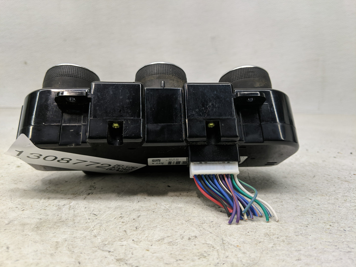 2018 Dodge Ram 1500 Climate Control Module Temperature AC/Heater Replacement P/N:P68186217AC Fits OEM Used Auto Parts - Oemu