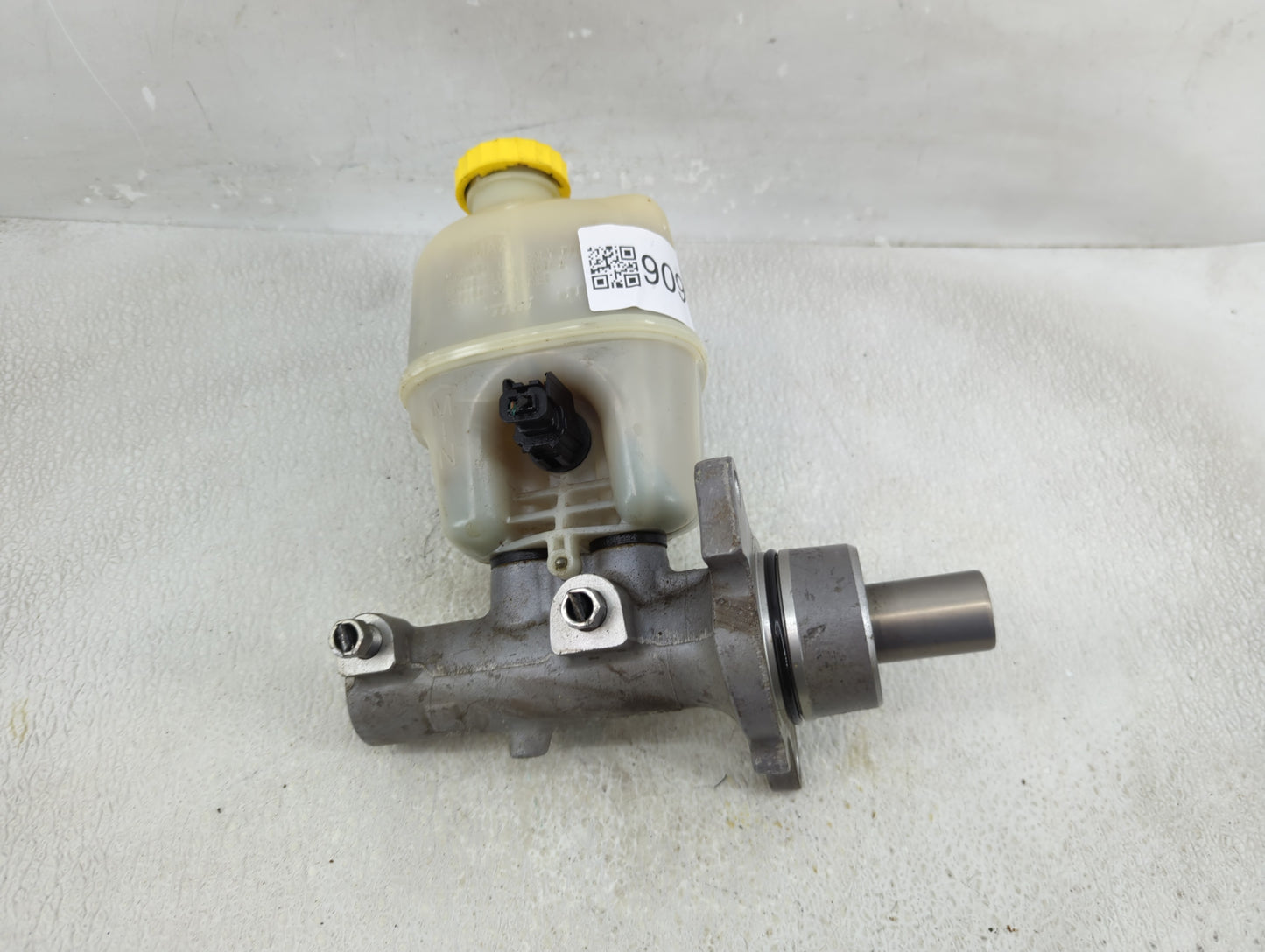 2007-2008 Dodge Ram 1500 Brake Master Cylinder - Oemusedautoparts1.com