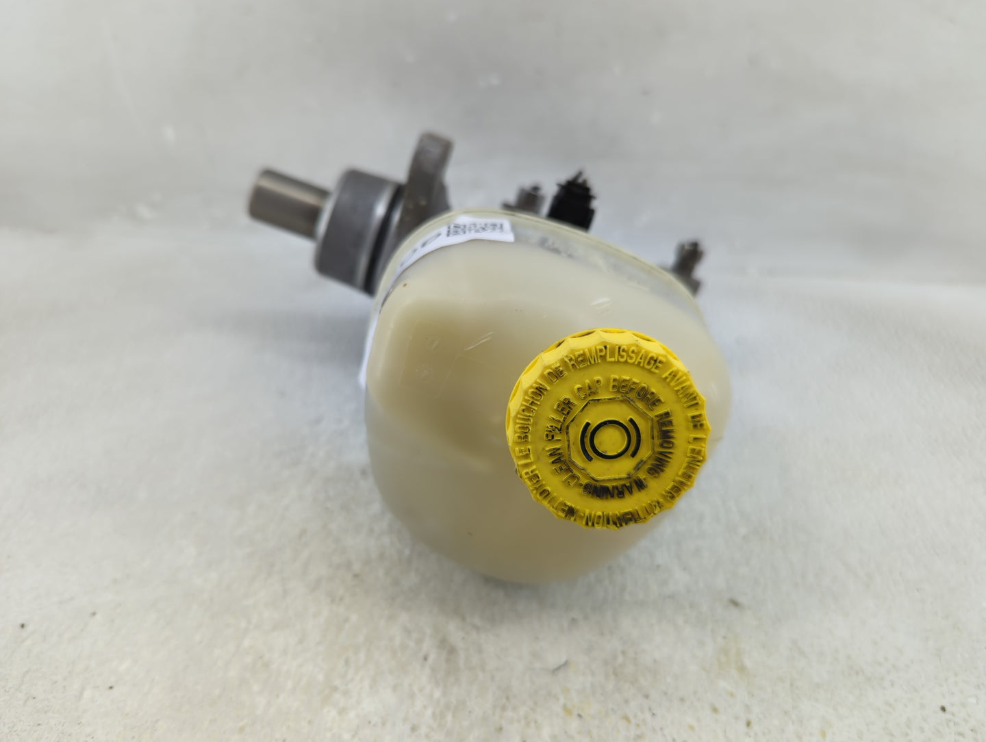 2007-2008 Dodge Ram 1500 Brake Master Cylinder - Oemusedautoparts1.com