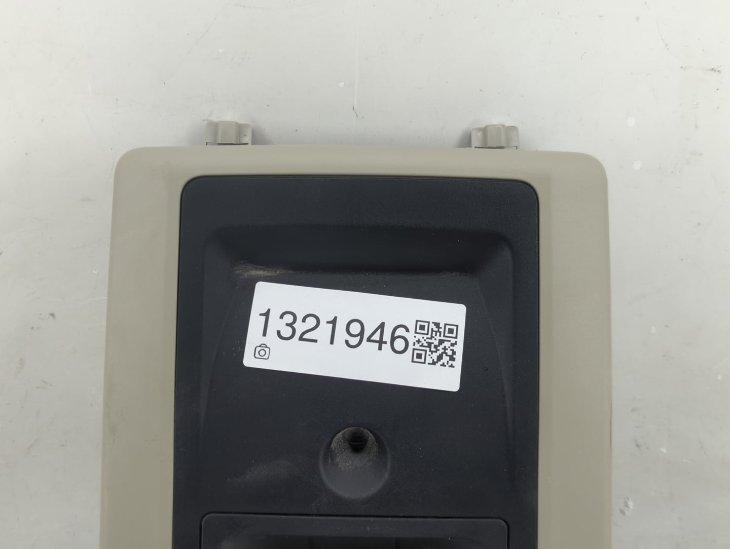 2018 Dodge Ram 1500 Overhead Roof Console - Oemusedautoparts1.com