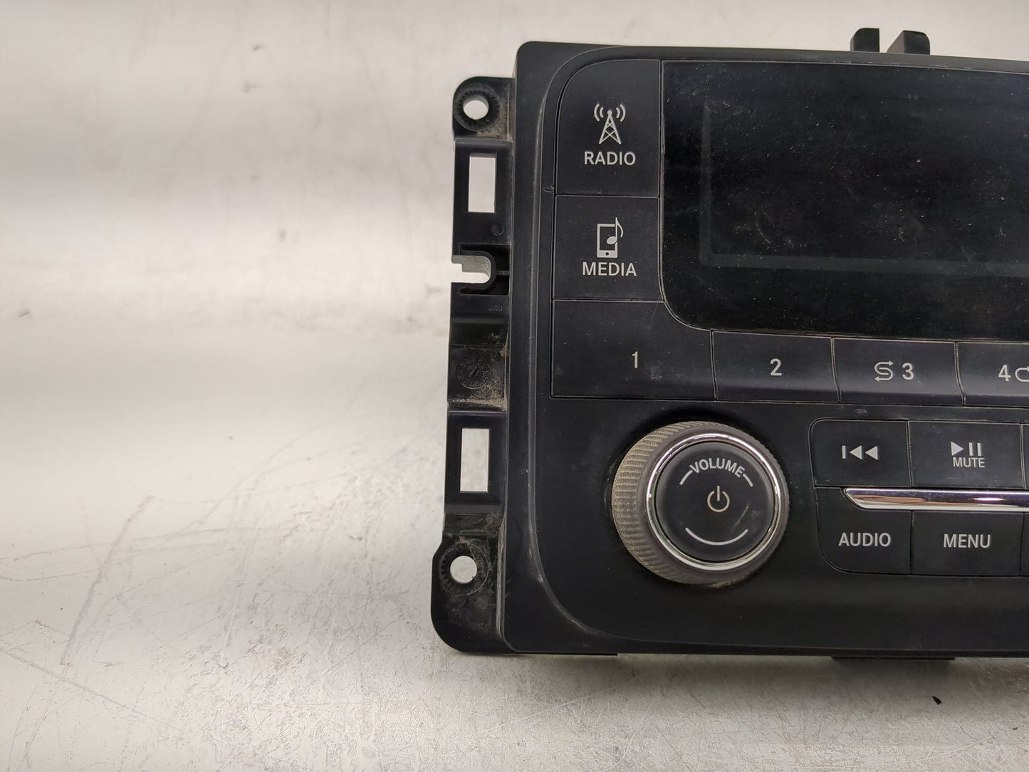 2018 Dodge Ram 1500 Radio AM FM Cd Player Receiver Replacement P/N:68137113AG Fits Fits 2017 2019 2020 OEM Used Auto Parts -