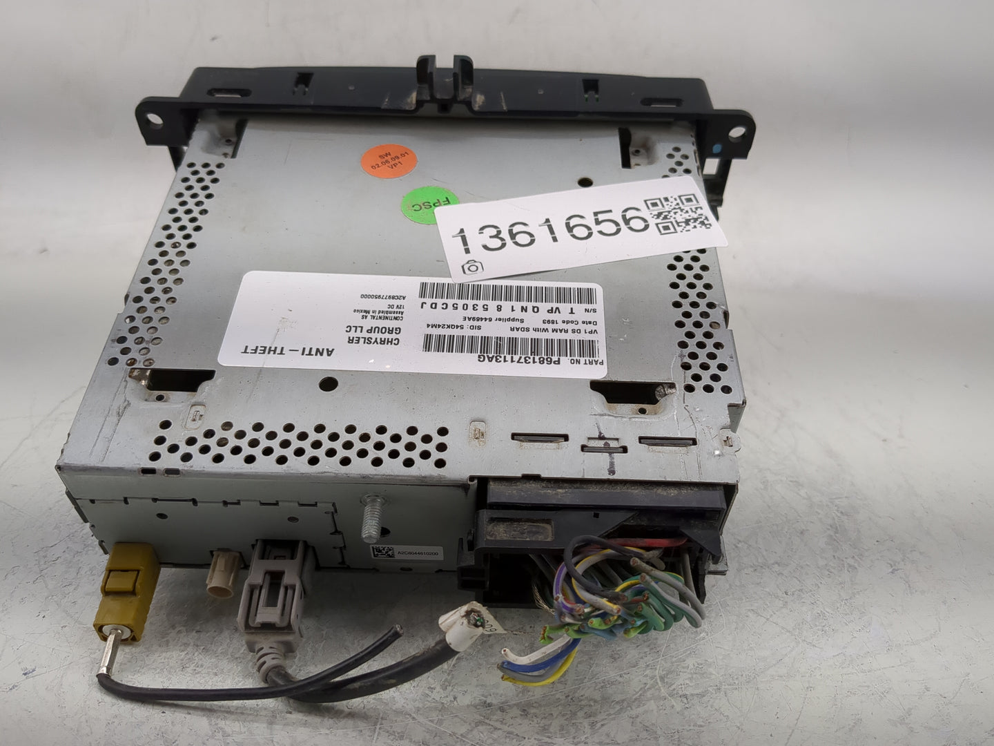 2018 Dodge Ram 1500 Radio AM FM Cd Player Receiver Replacement P/N:68137113AG Fits Fits 2017 2019 2020 OEM Used Auto Parts -